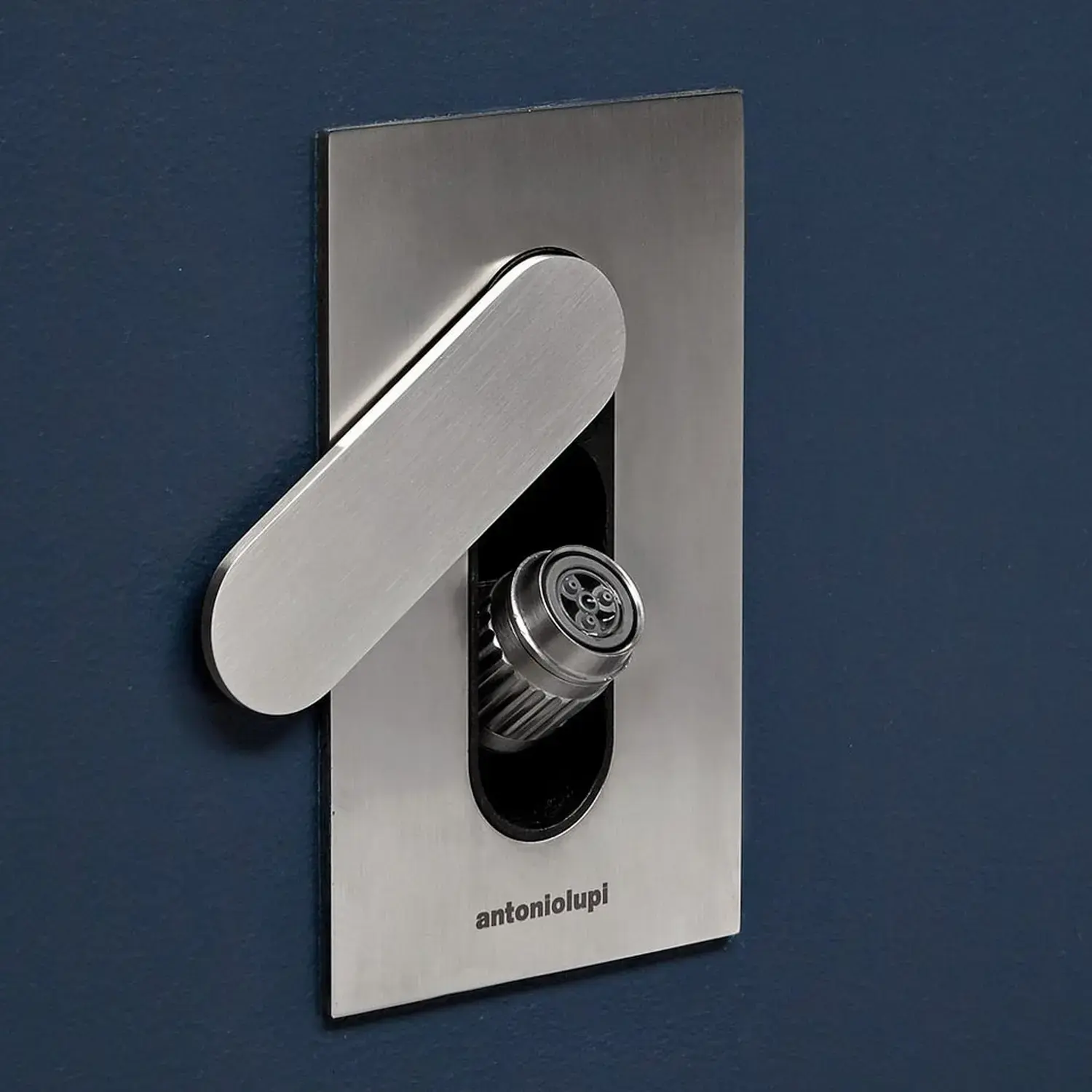Гігієнічний душ INTENSO Antoniolupi INTENSO (Satinato) Satin Stainless Steel — вид ззаду