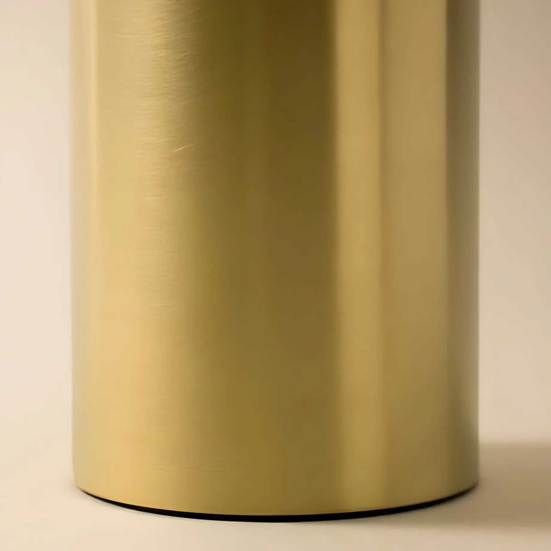 Склянка для зубних щіток  Architect Cosmic WJC205A0051040 Gold Brushed — вид всередину