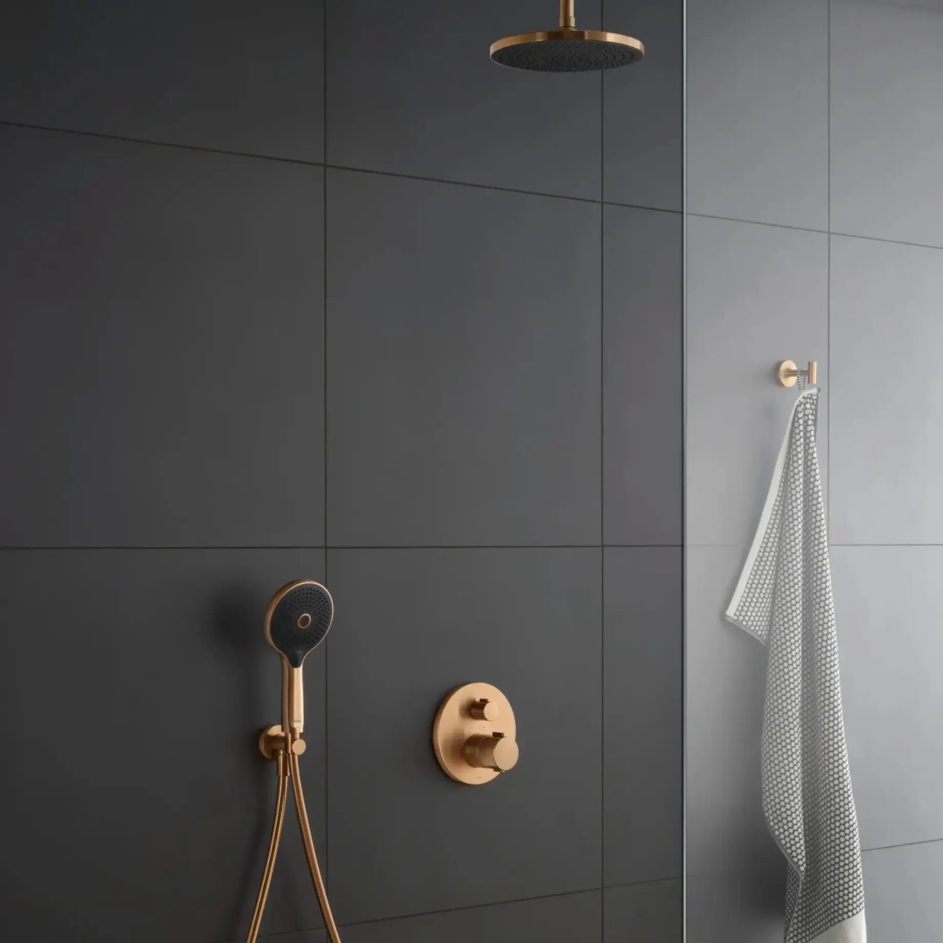 Душова система з термостатом (прихований монтаж) Duravit KIT1TH4200014004 Brushed Bronze — вид спереду