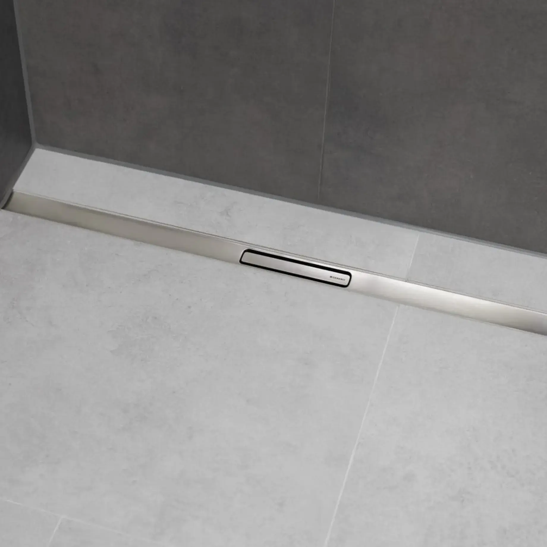 Решітка для душового каналу  CleanLine30 L30-90 см Geberit 154.501.KS.1 Stainless Steel 30-90 x 4,3 см — бічний ракурс