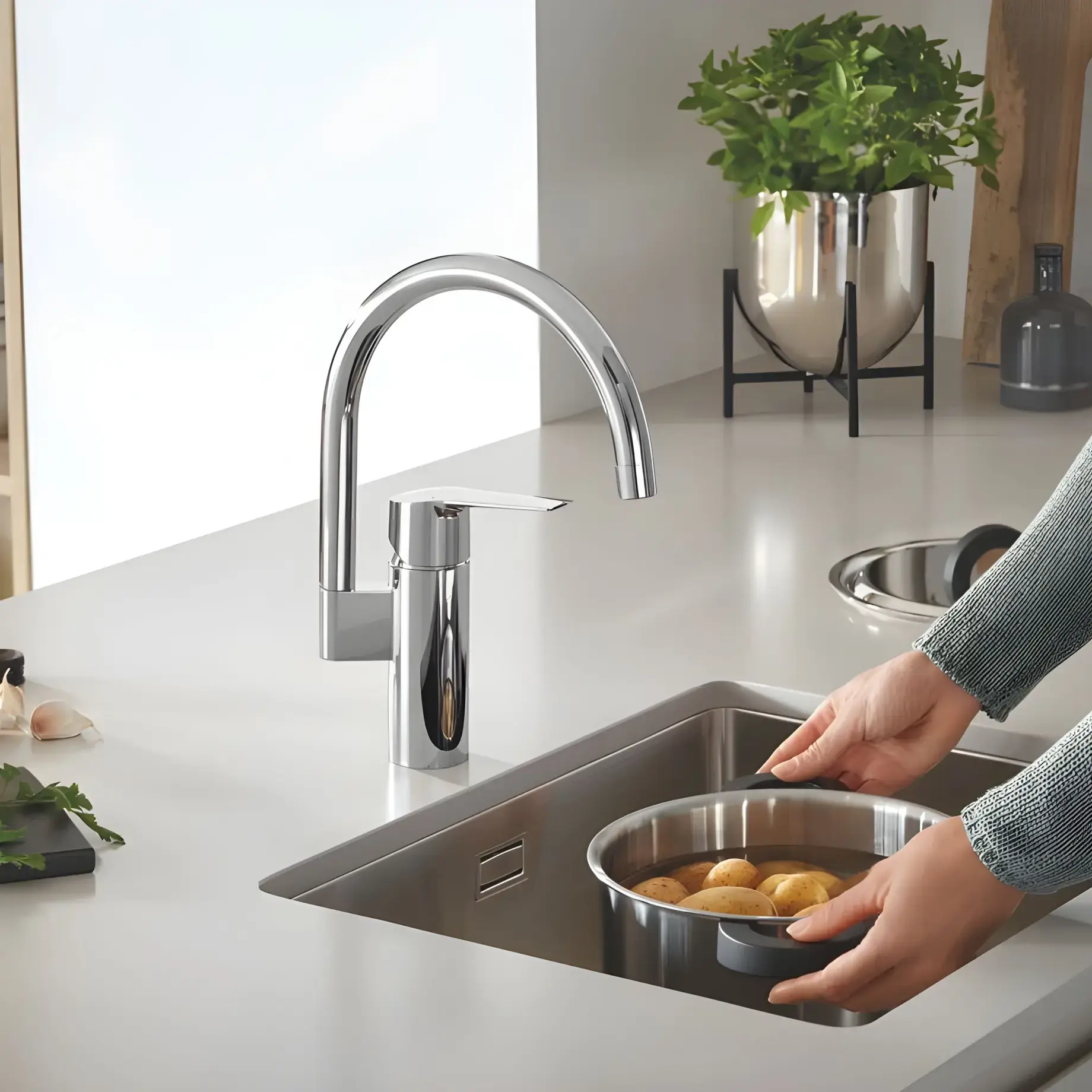 Змішувач для кухні Start QuickFix Grohe 30469000 Chrome — бічний ракурс