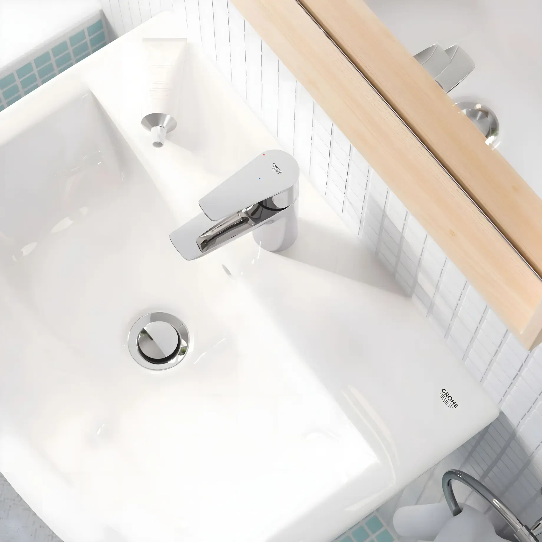 Змішувач для раковини StartEdge з донним клапаном Push-Open, розмір S QuickFix Grohe 23900001 — бічний ракурс