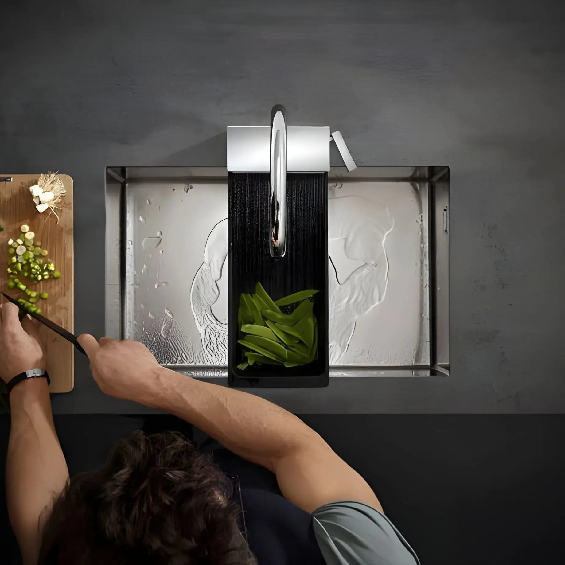 Змішувач для кухні Aquno Select M81 Hansgrohe 73837000 Chrome — вид ззаду
