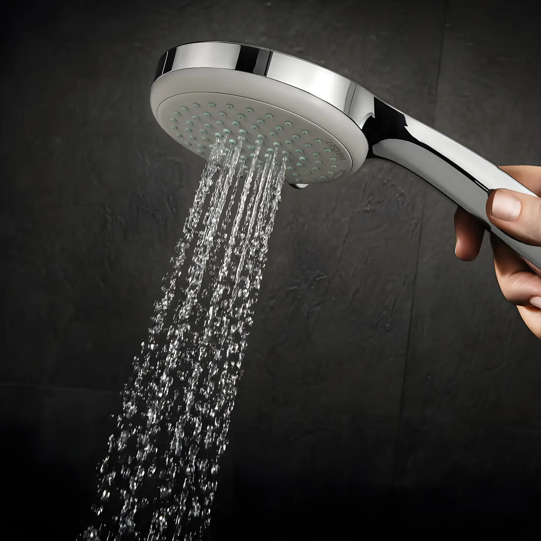 Душова система з термостатом Croma Hansgrohe 27188000 — у встановленому вигляді