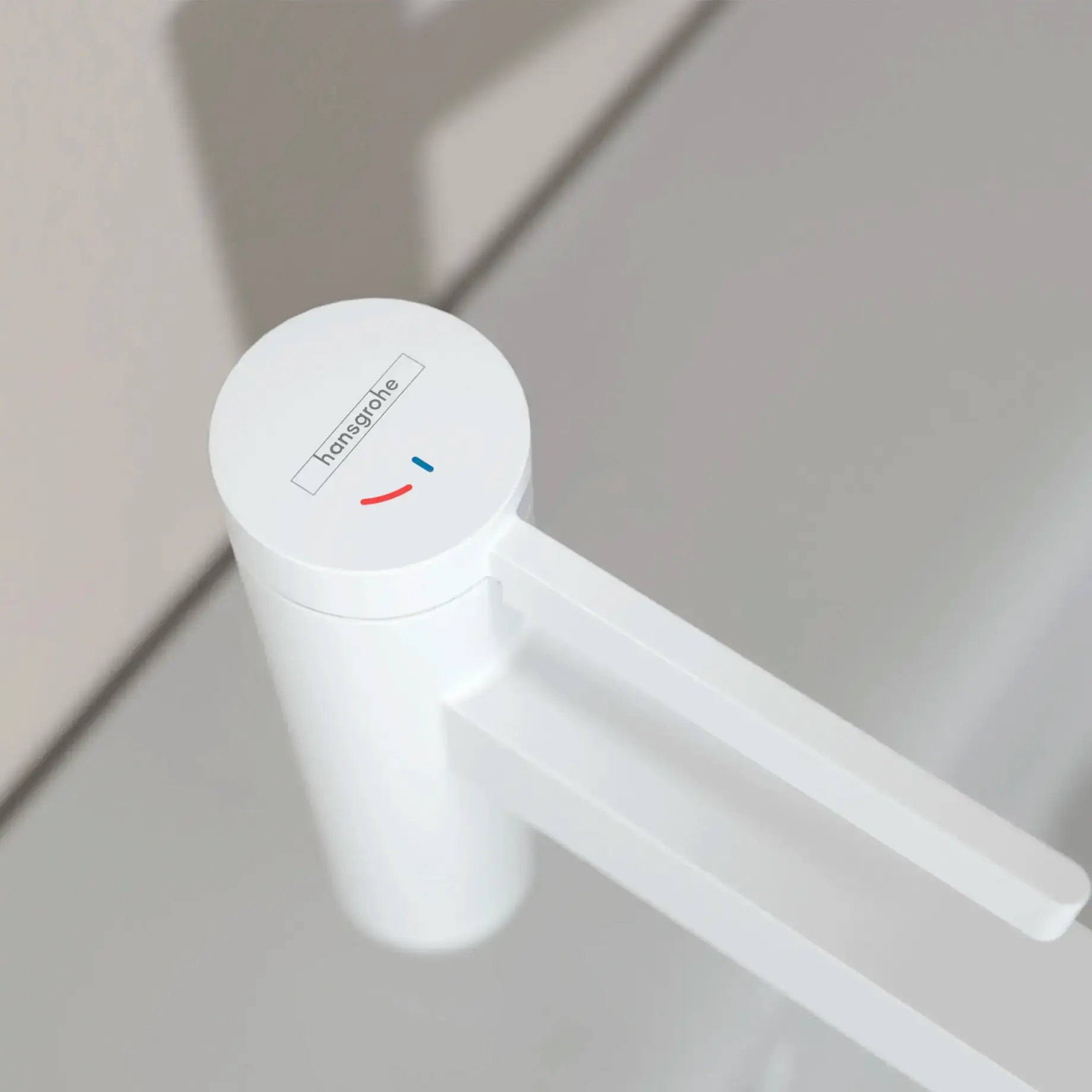 Змішувач для раковини Finoris Hansgrohe 76025700 White Matt — вид ззаду