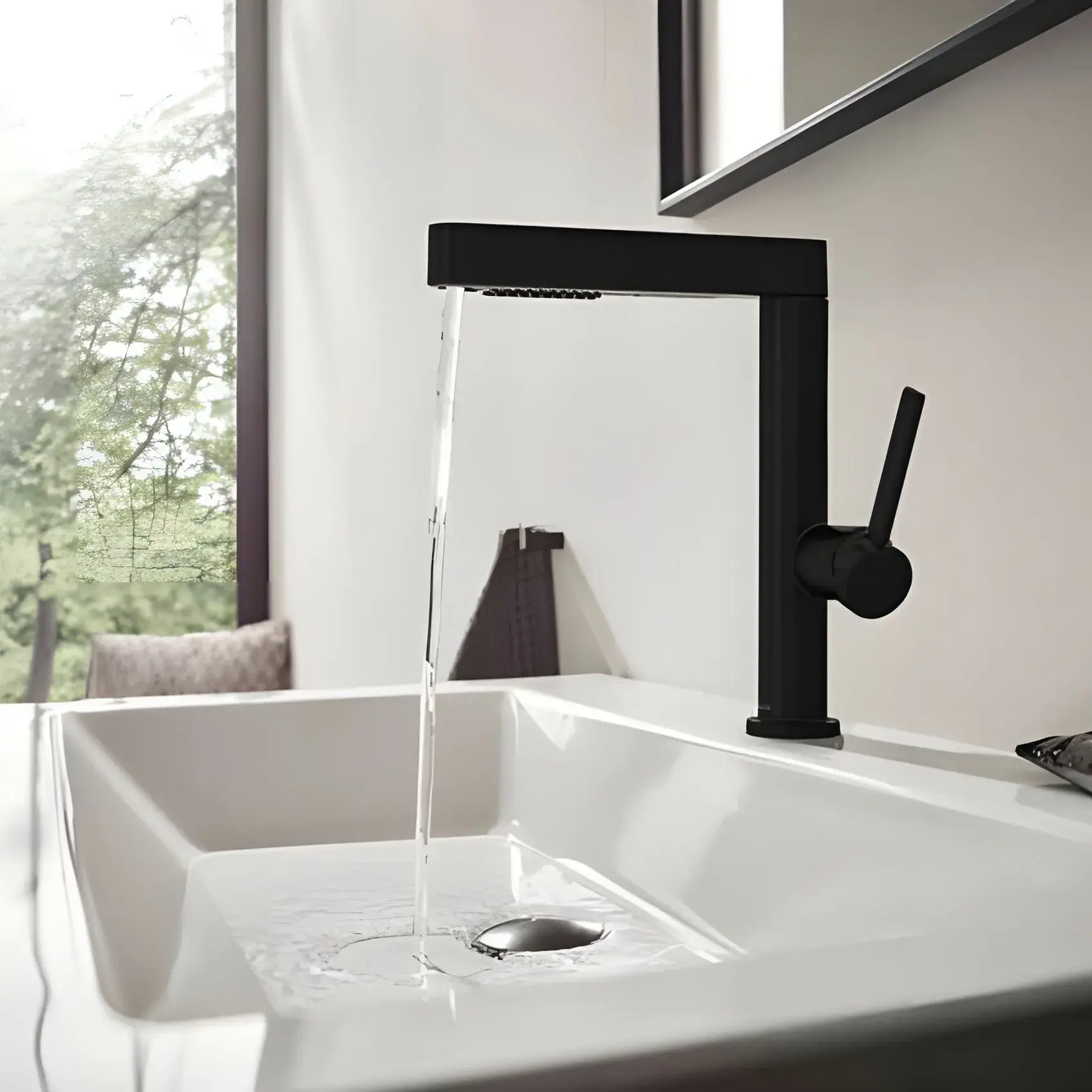 Змішувач для раковини Finoris Hansgrohe 76063670 Matt Black — бічний ракурс