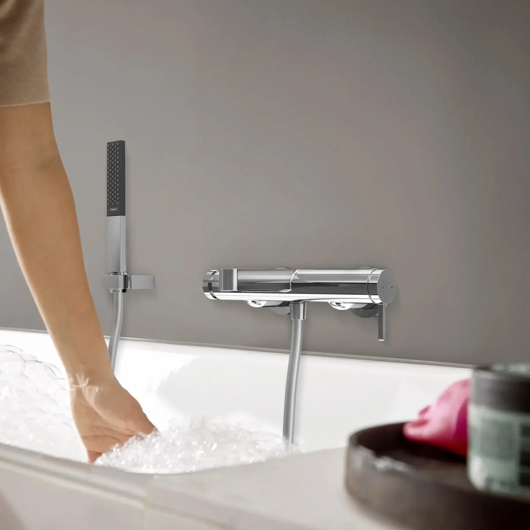 Змішувач для ванни Finoris Hansgrohe 76420000 Chrome — вид спереду