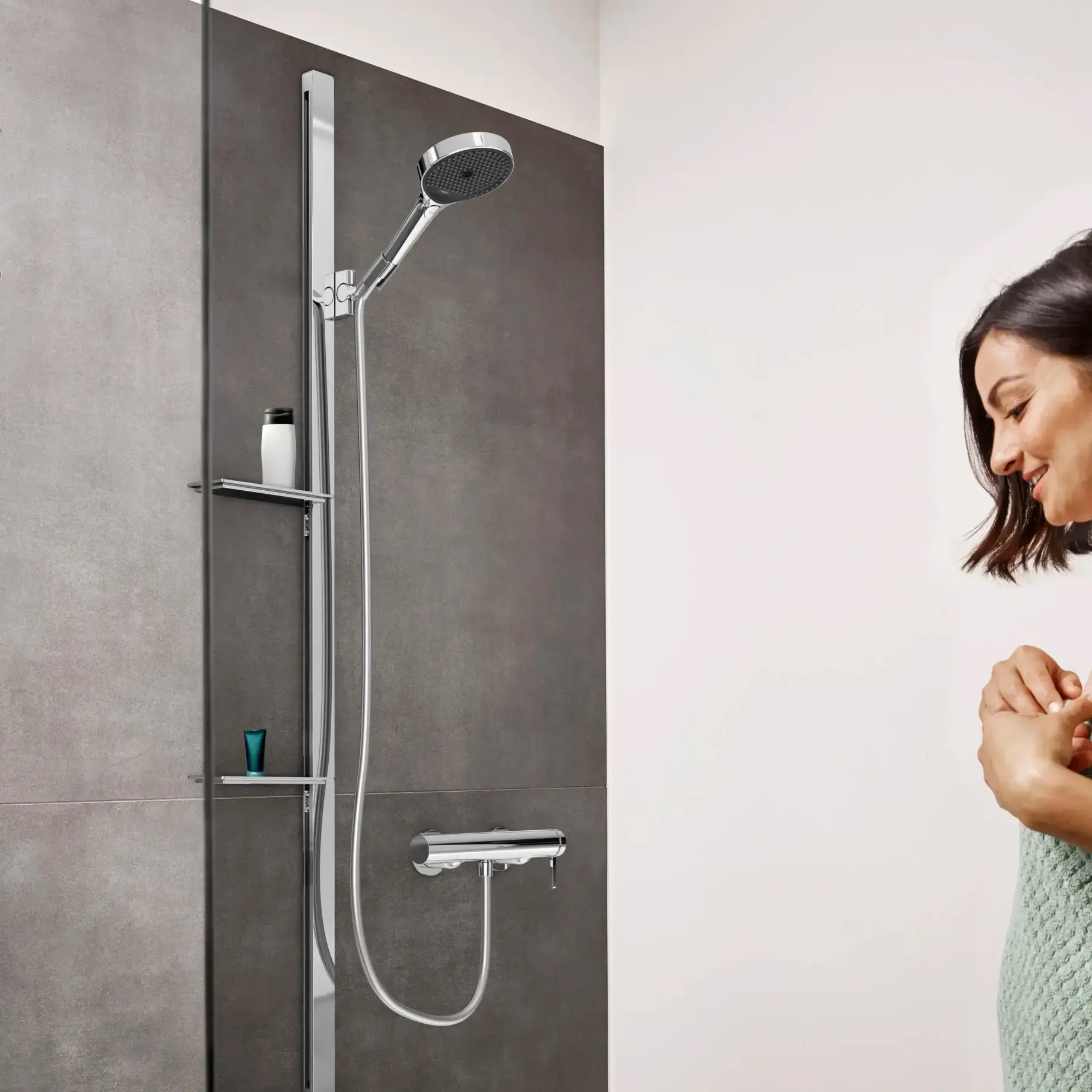 Змішувач для душу Finoris Hansgrohe 76620000 Chrome — бічний ракурс