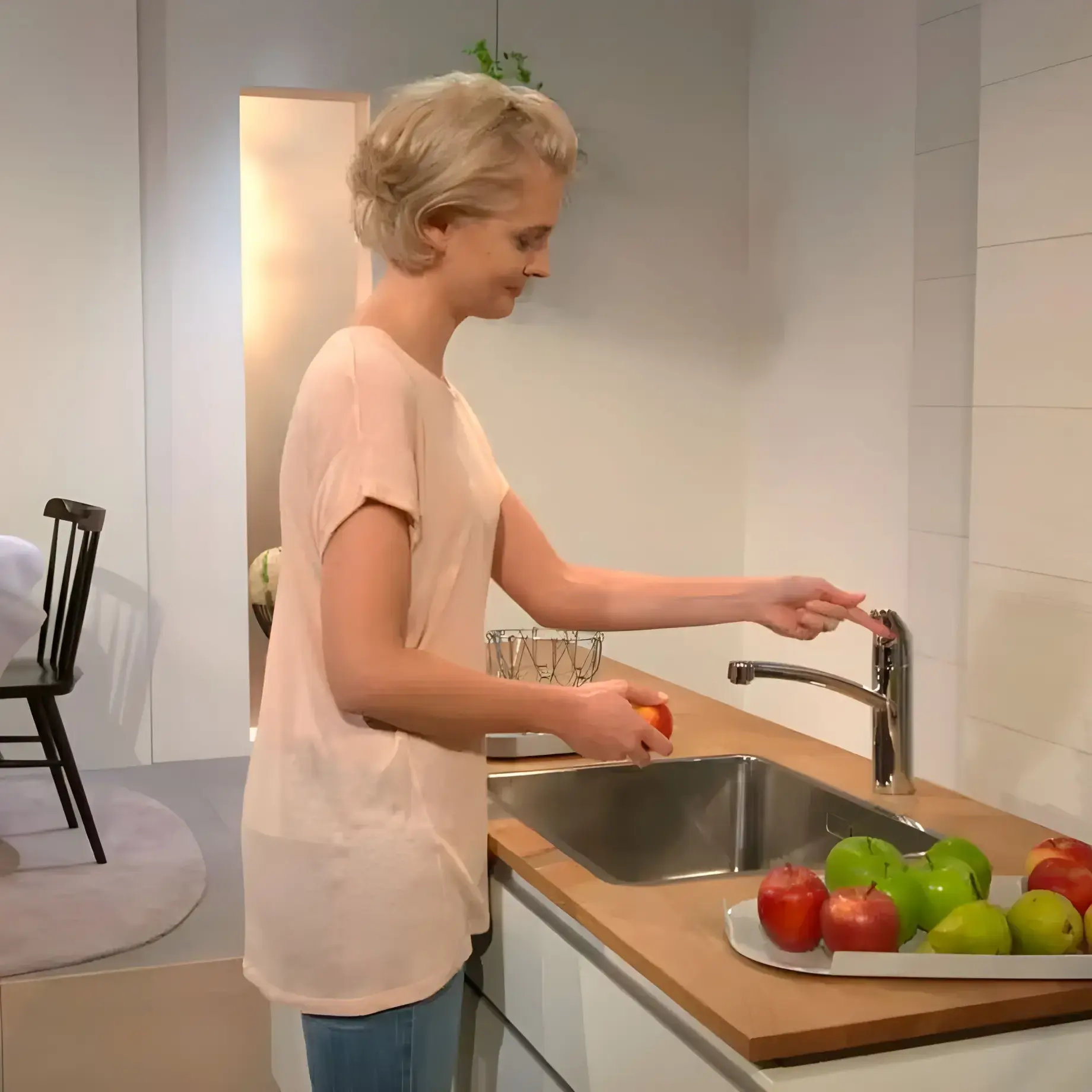 Змішувач для кухні Logis M31 Hansgrohe 71832000 — вид спереду