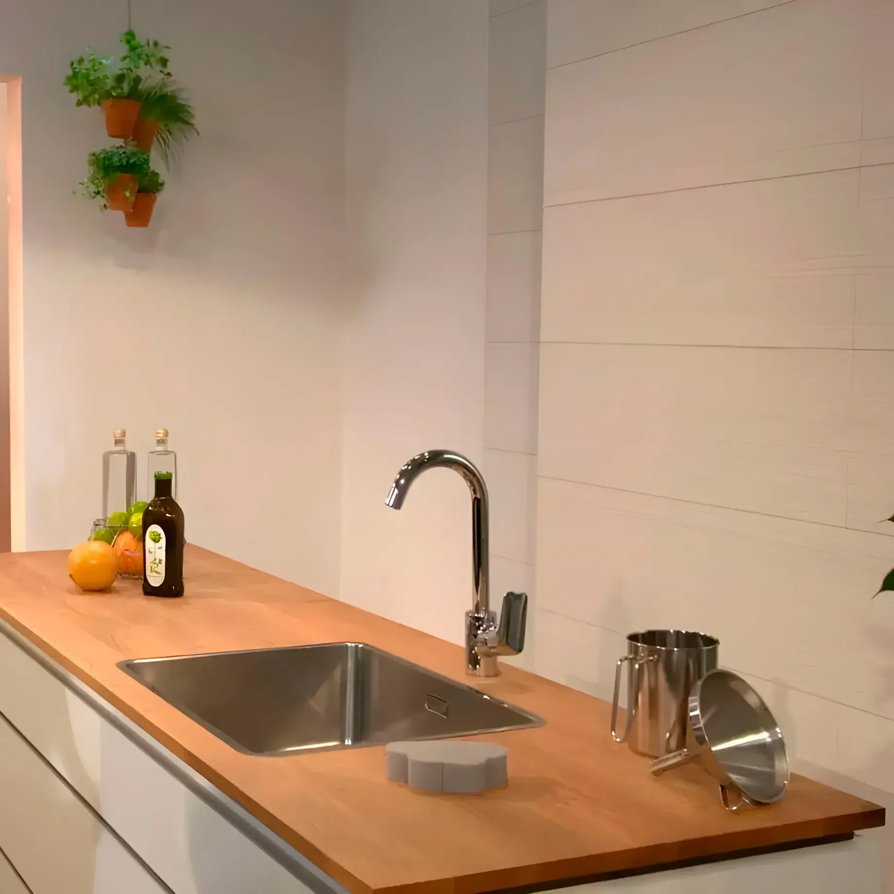 Змішувач для кухні Logis M31 Hansgrohe 71835000 — вид спереду