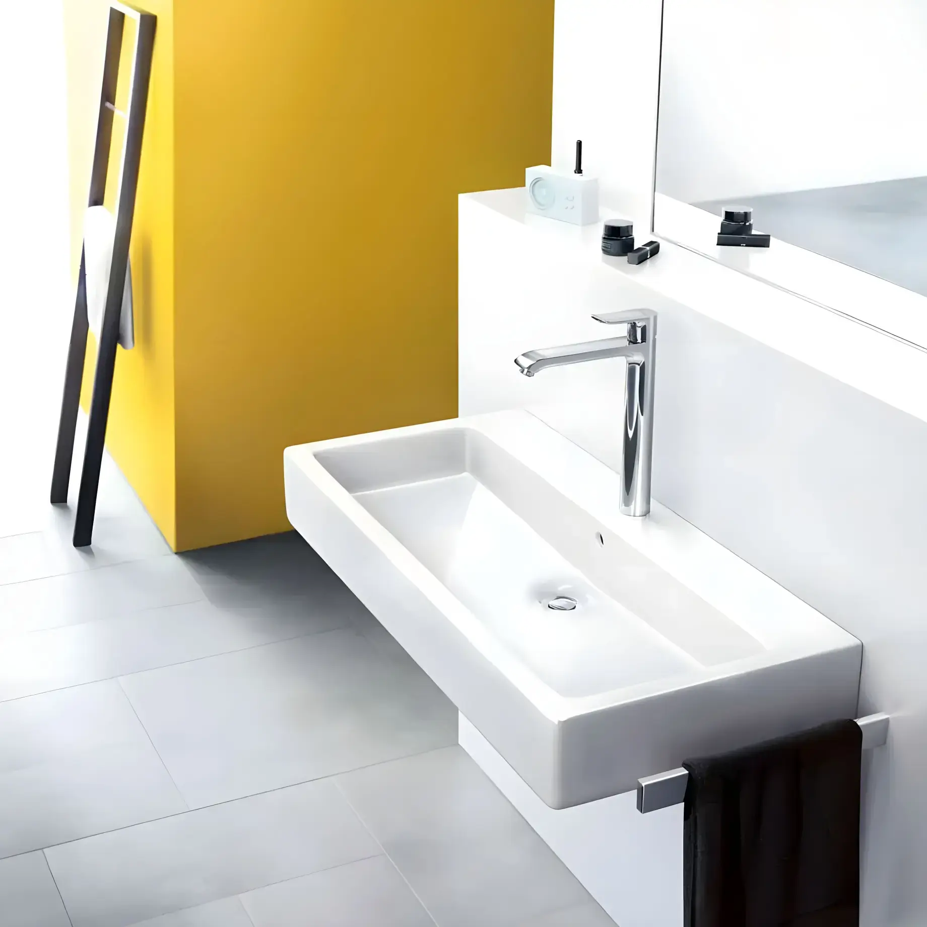 Смеситель для раковины Metris Hansgrohe 31082000 — боковой ракурс