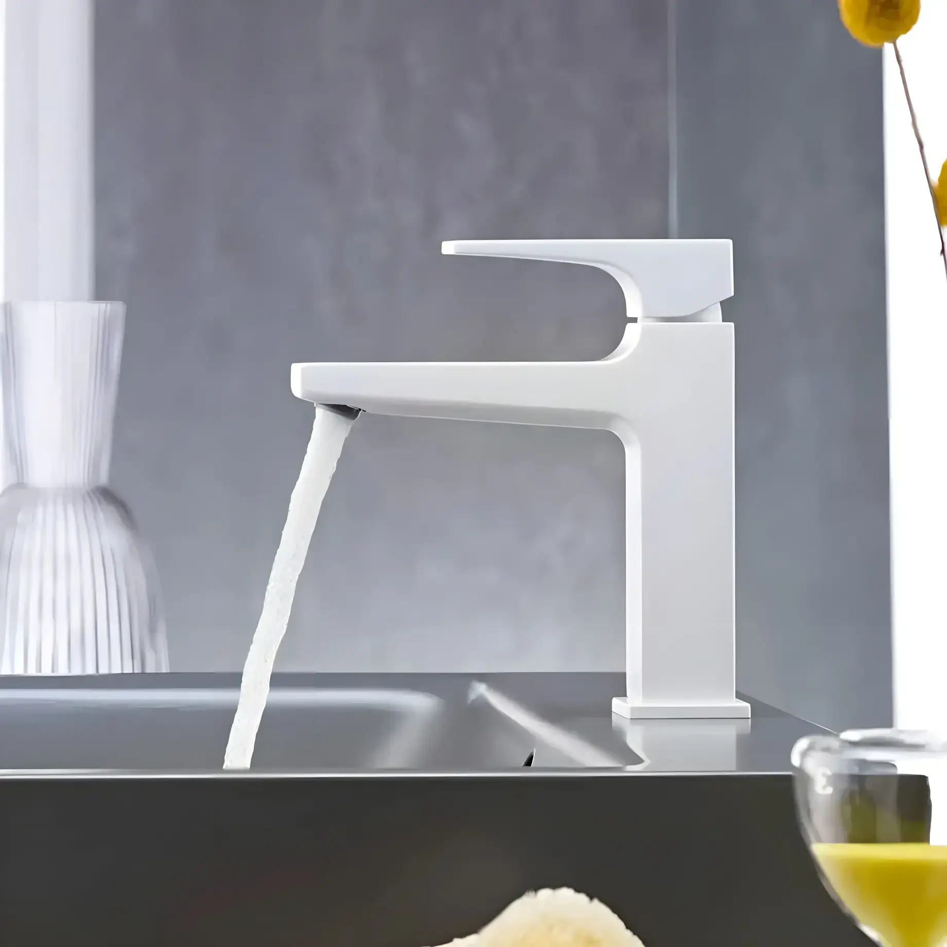 Змішувач для раковини Metropol Hansgrohe 32507700 White Matt — бічний ракурс