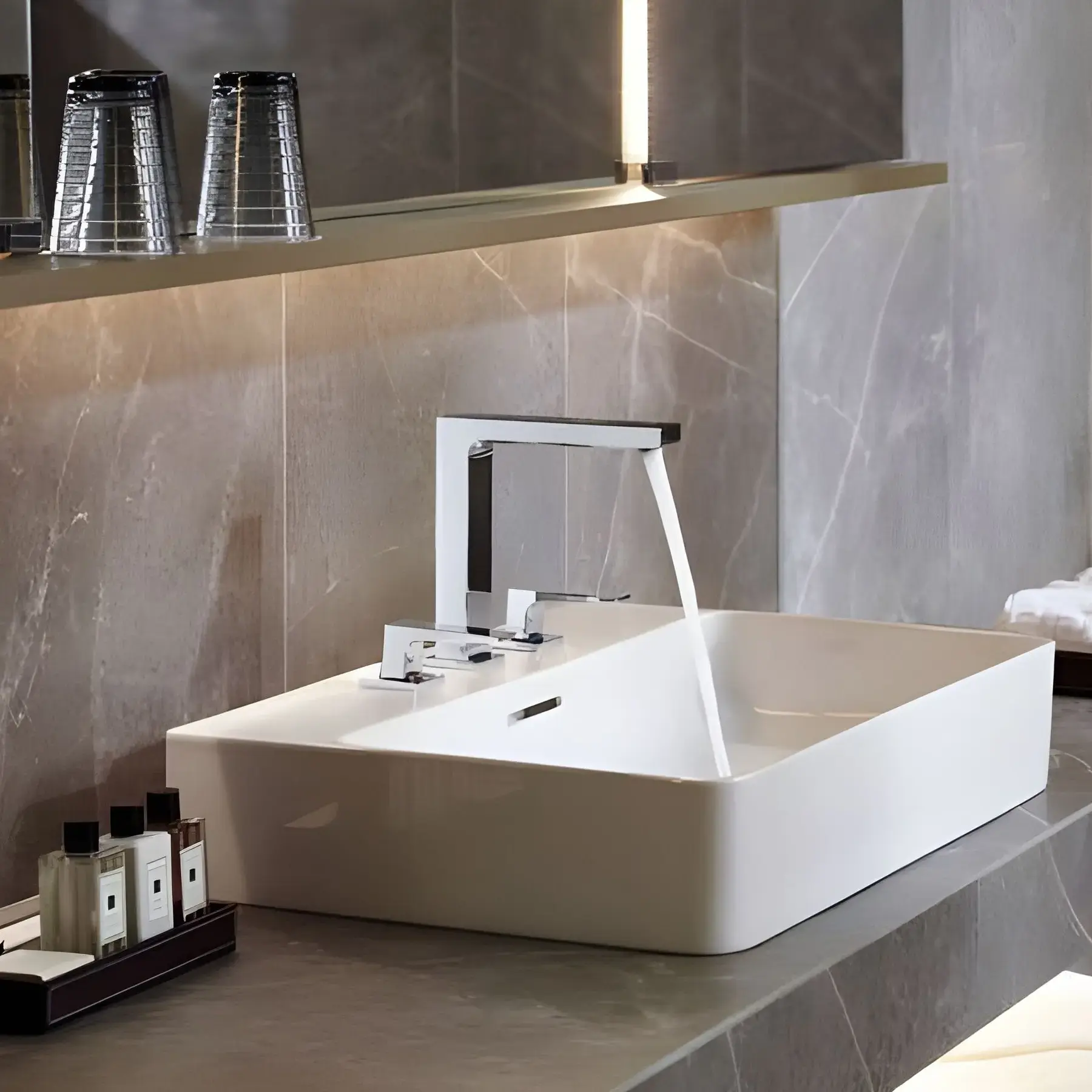 Змішувач для раковини Metropol Hansgrohe 32515000 Chrome — бічний ракурс