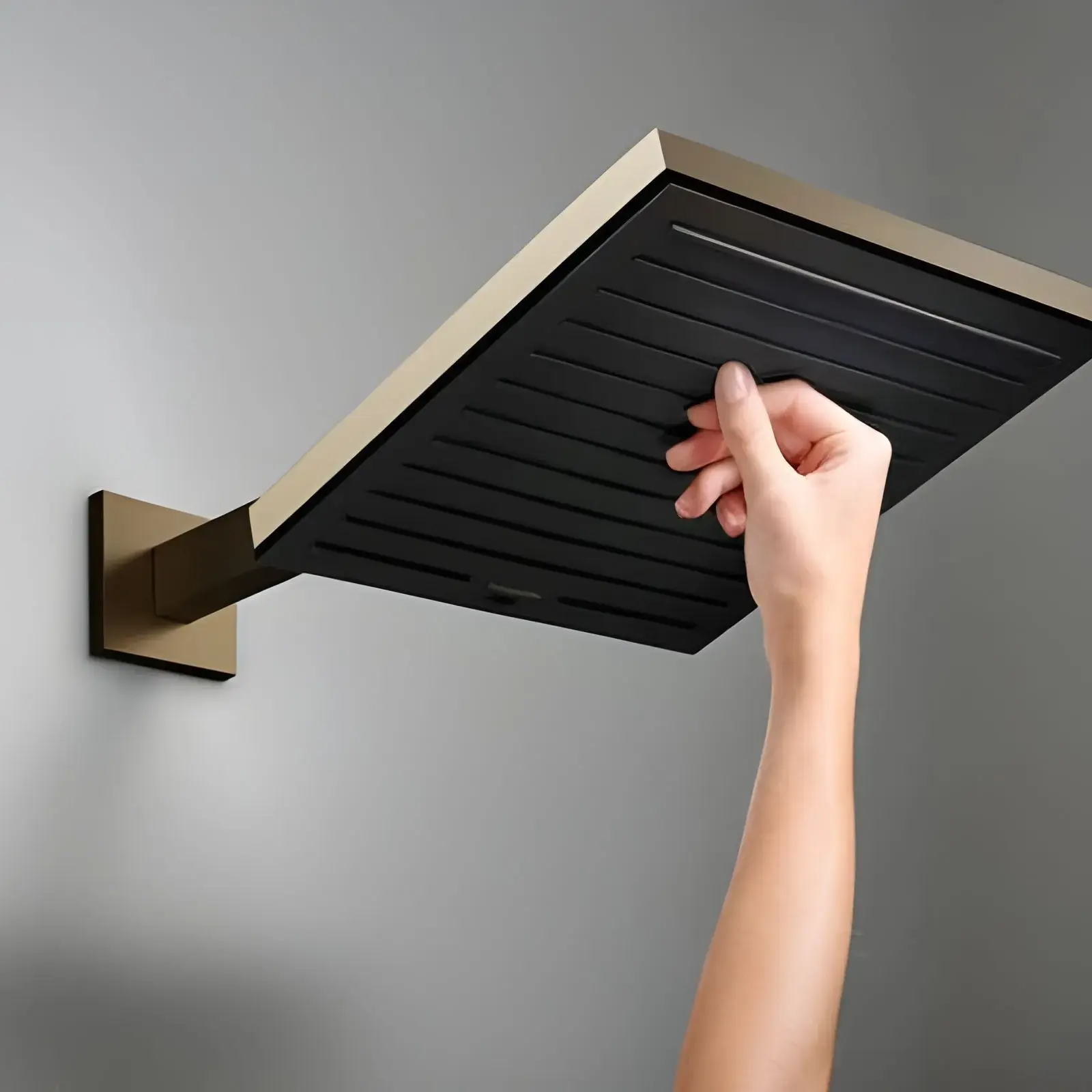 Верхній душ 1jet Pulsify E Hansgrohe 24331140 Brushed Bronze — вид спереду