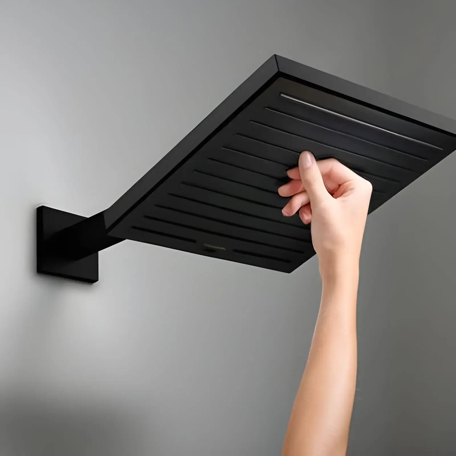 Верхній душ 1jet Pulsify E Hansgrohe 24331670 Matt Black — вид спереду