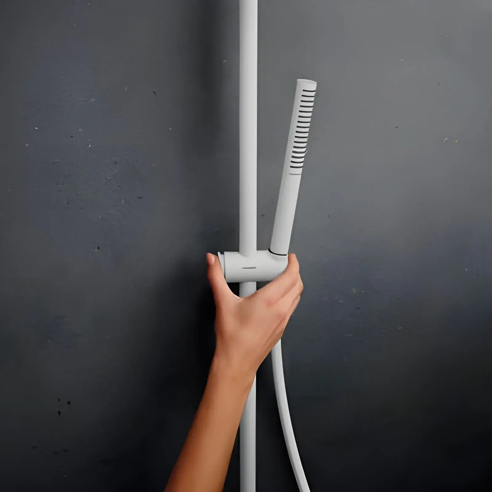 Душова система з термостатом Pulsify S Puro Hansgrohe 24223700 White Matt — вид ззаду