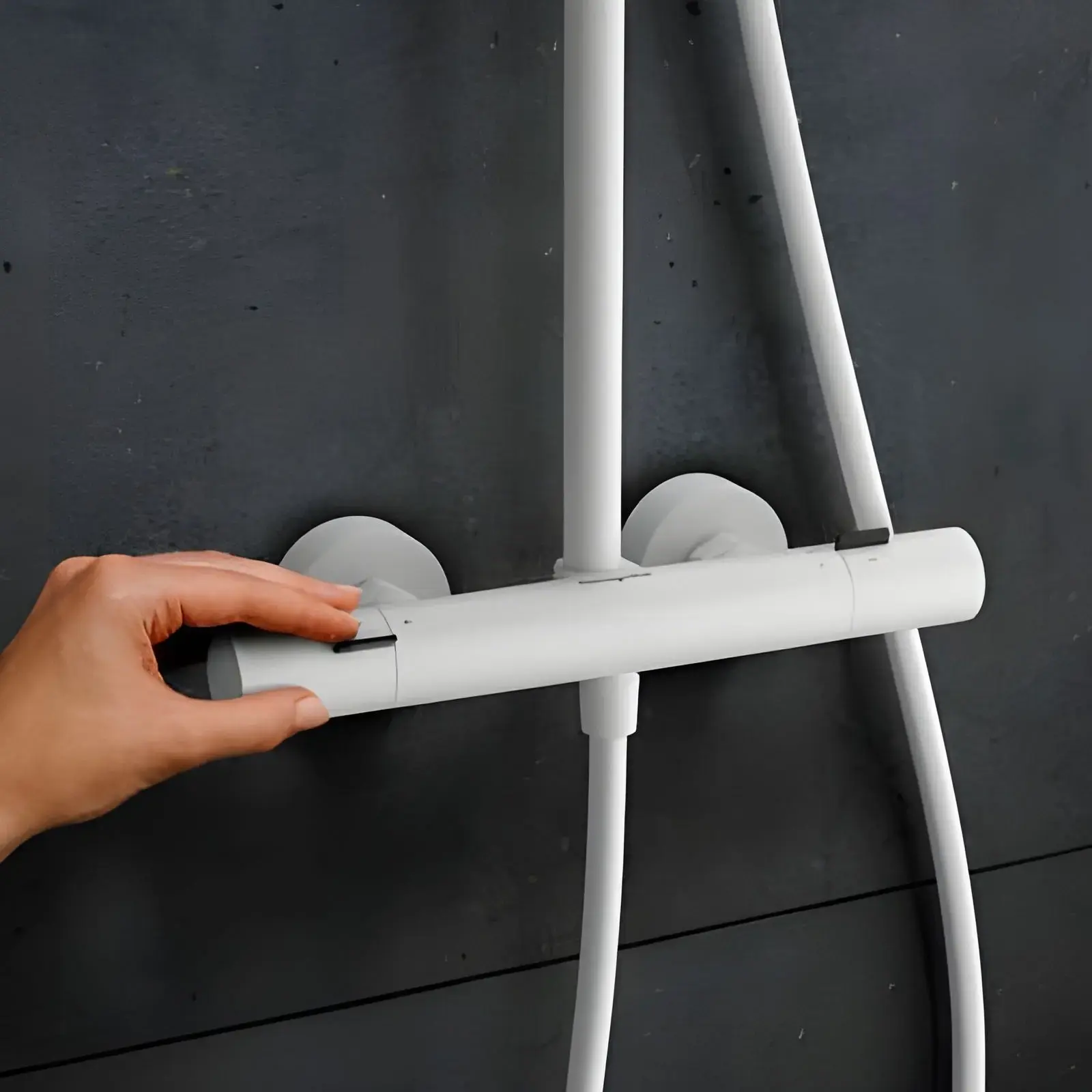 Душова система з термостатом Pulsify S Puro Hansgrohe 24223700 White Matt — вид всередину