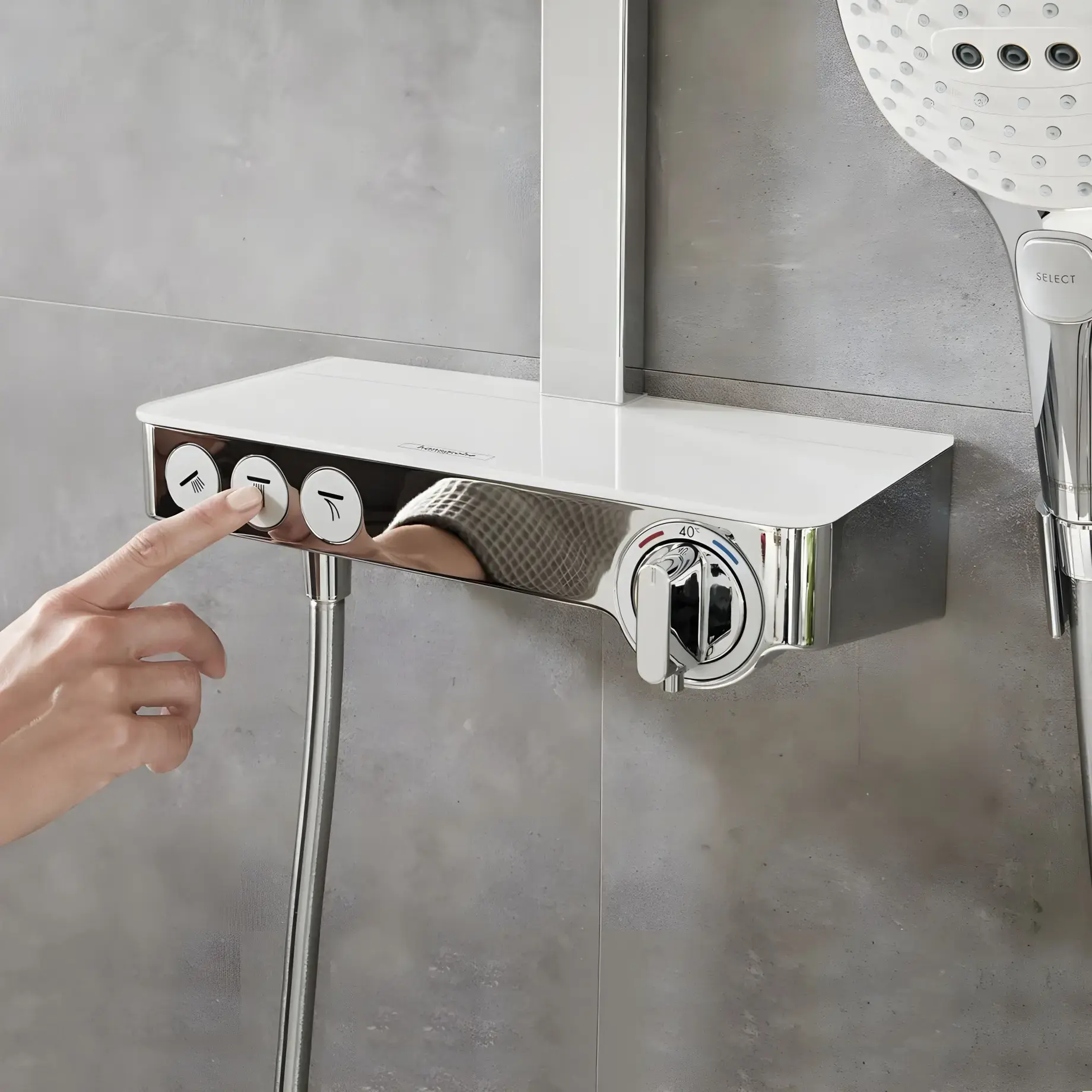 Душова система з термостатом Raindance Select E Hansgrohe 27127400 White / Chrome — у встановленому вигляді