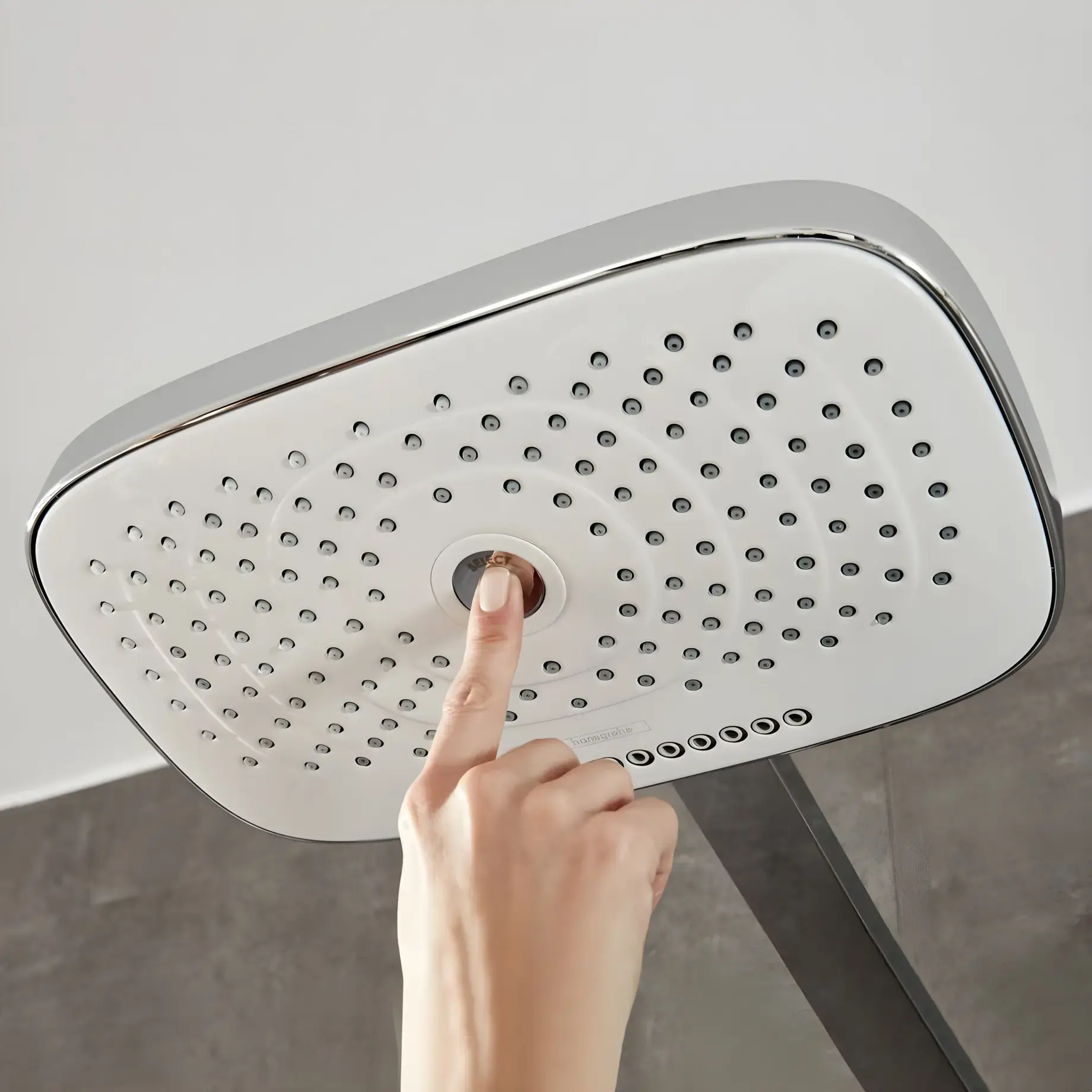 Душова система з термостатом Raindance Select E Hansgrohe 27127400 White / Chrome — ракурс 3/4