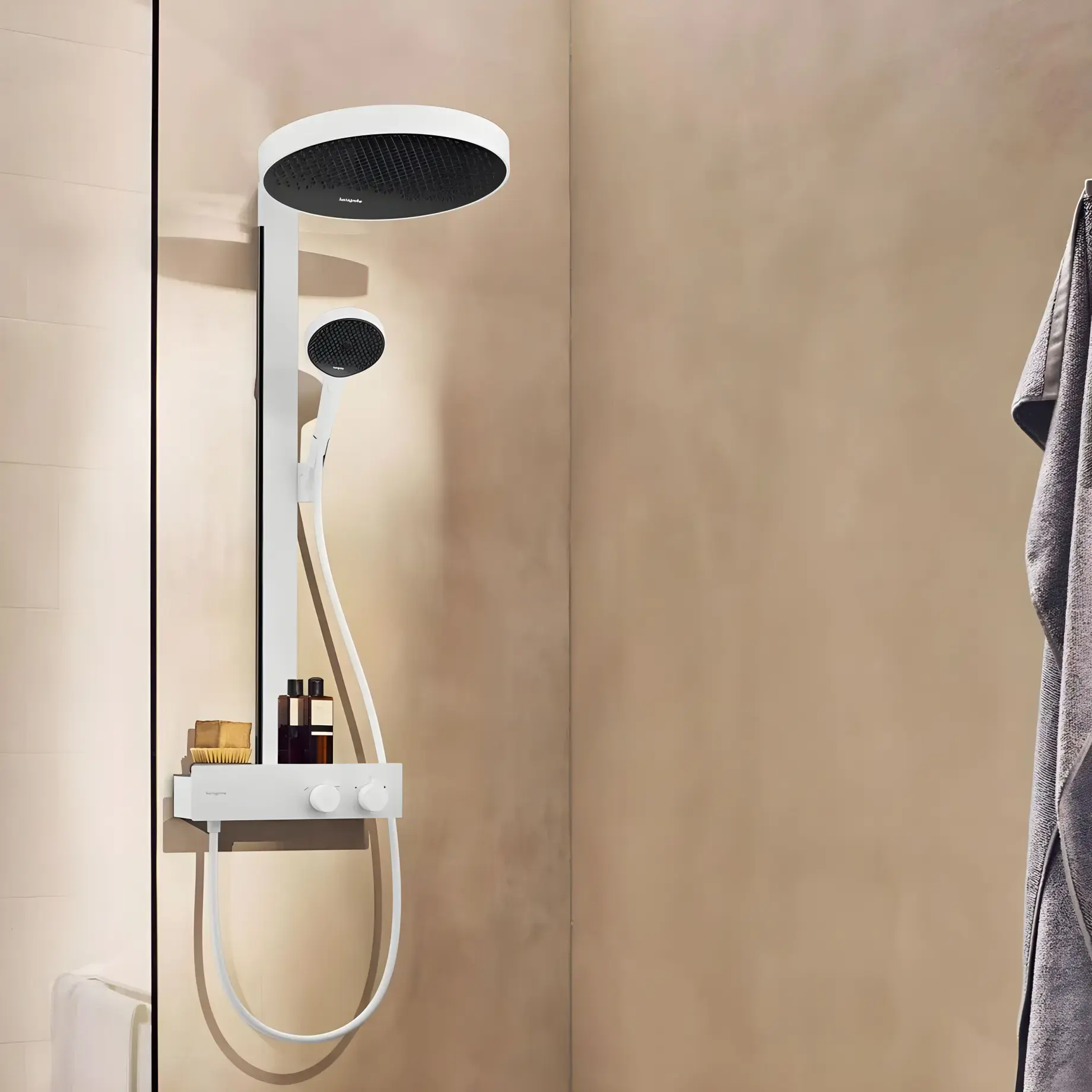 Душова система з термостатом Rainfinity Hansgrohe 26853700 White Matt — вид спереду