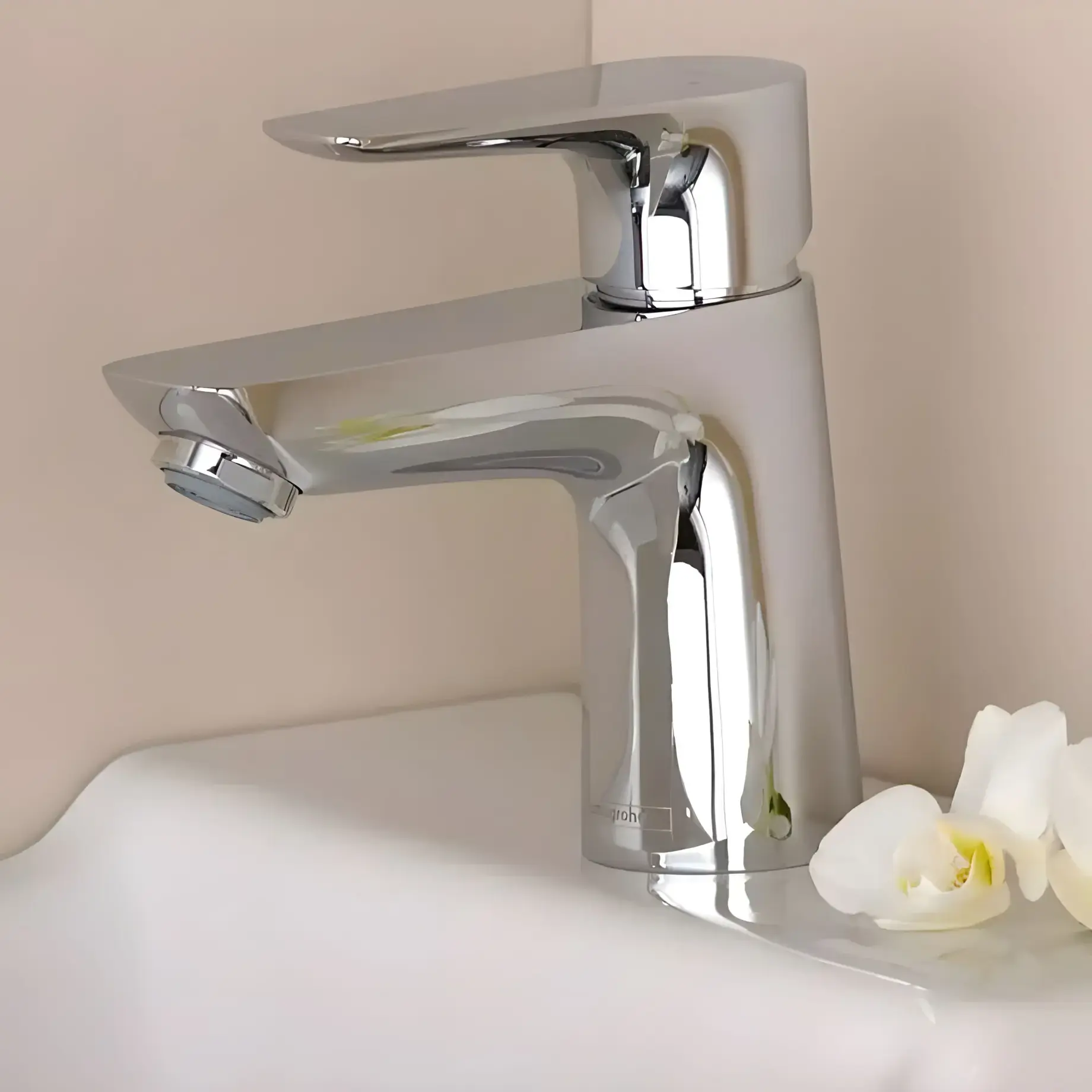 Змішувач для раковини Talis E Hansgrohe 71701000 — вид спереду