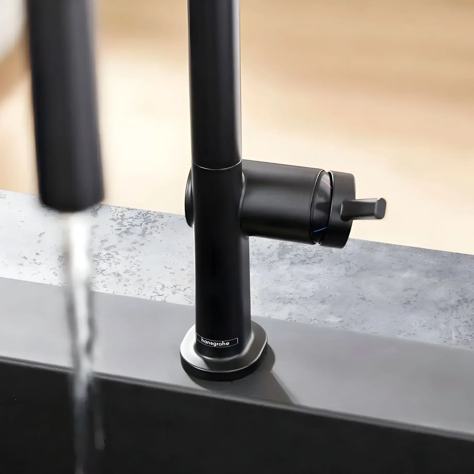 Змішувач для кухні Talis M54 Hansgrohe 72801670 Matt Black — вид ззаду