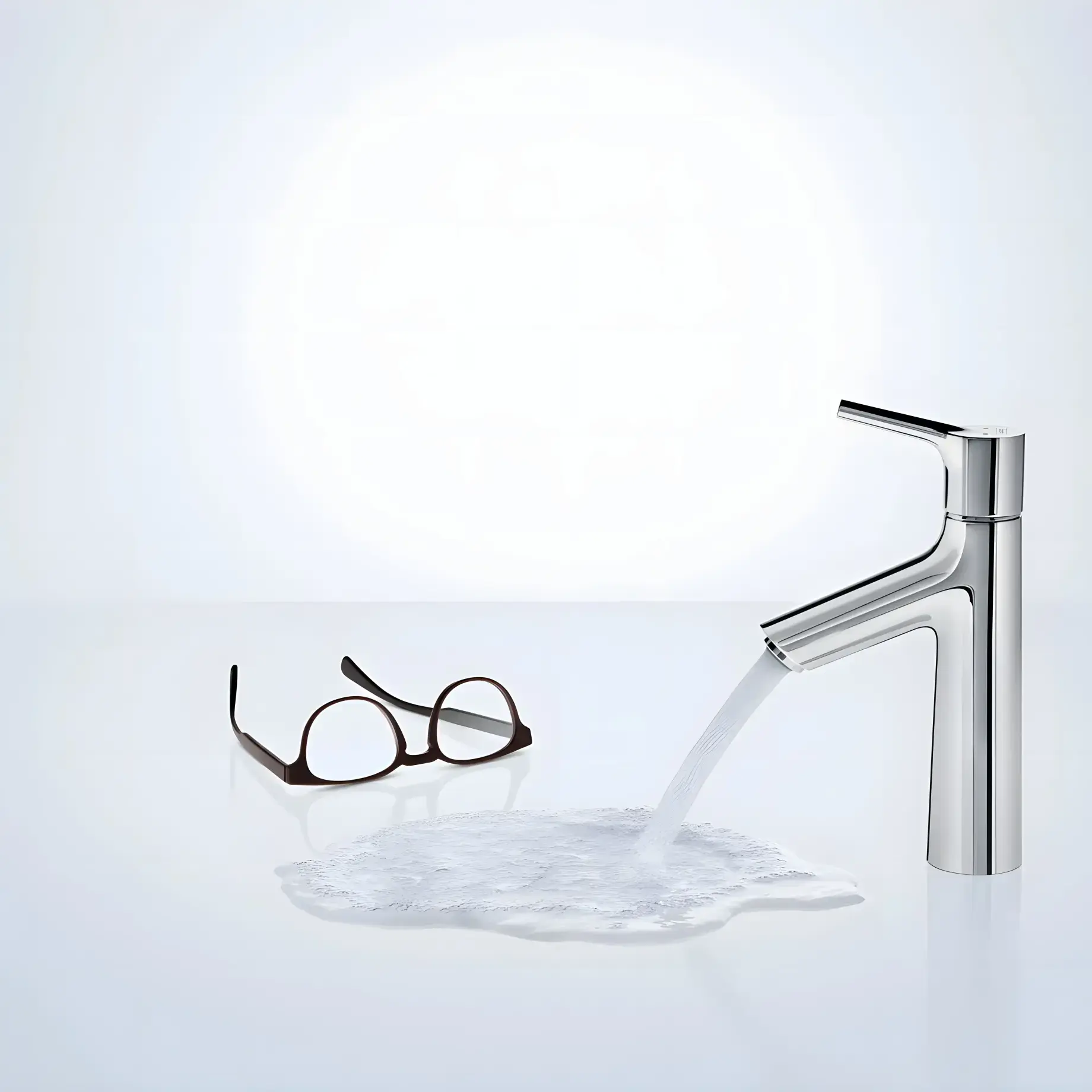 Змішувач для раковини Talis S Hansgrohe 72021000 — вид спереду