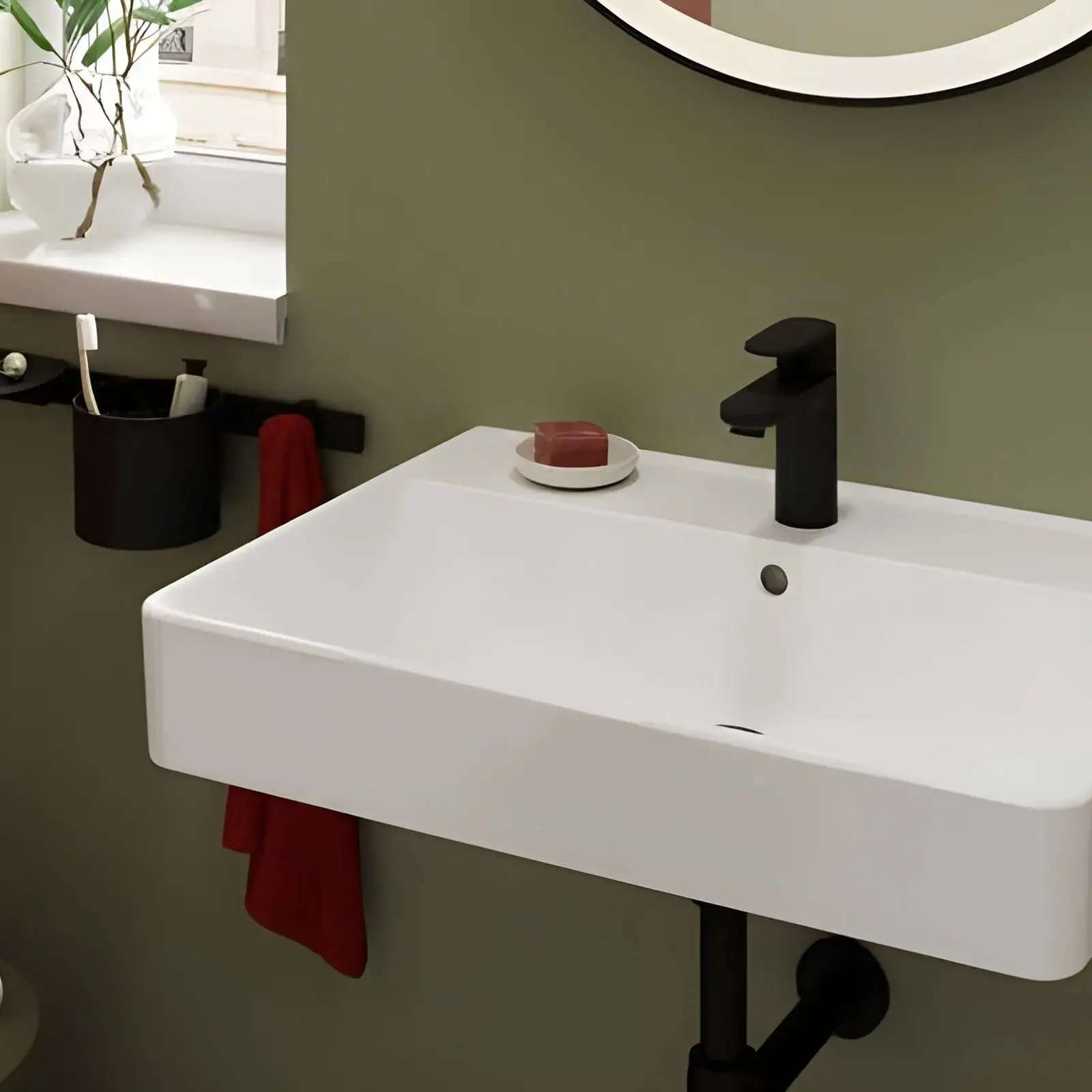 Змішувач для раковини Vernis Blend Hansgrohe 71551670 Matt Black — бічний ракурс
