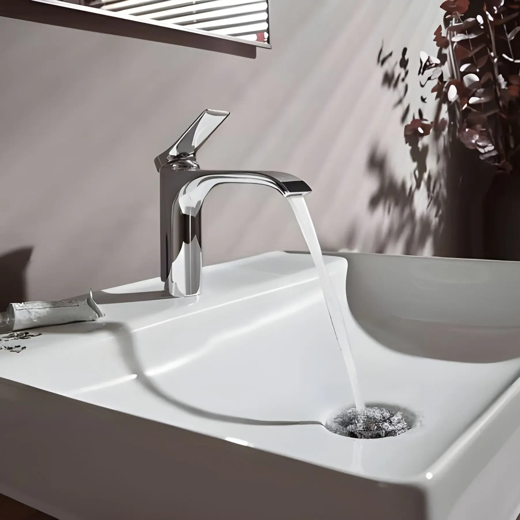 Змішувач для раковини Vivenis Hansgrohe 75020000 Chrome — вид спереду