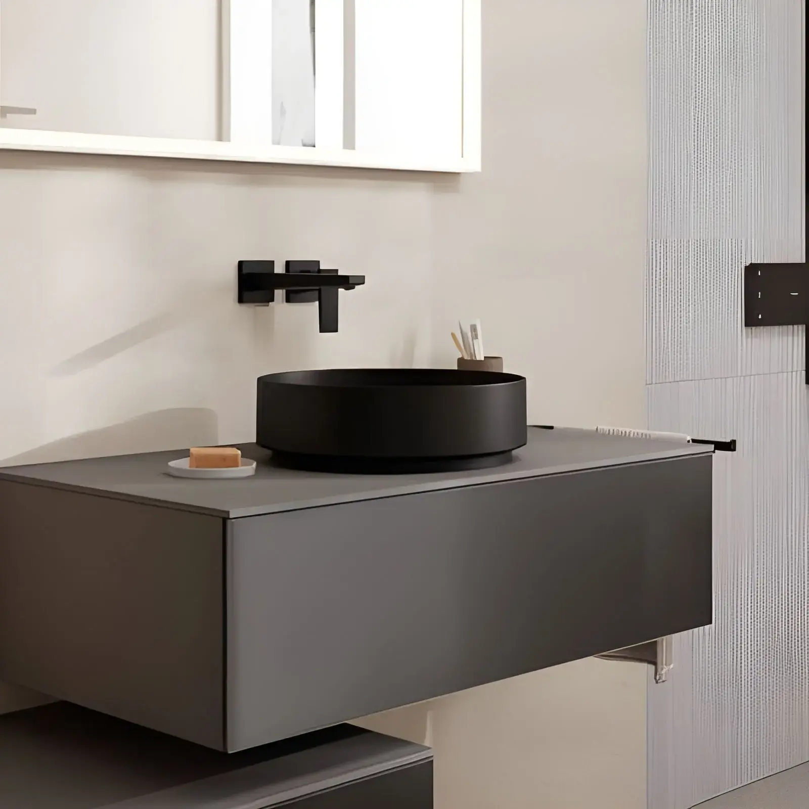 Умивальник Xuniva Evo S Hansgrohe 60323670 Matt Black — вид спереду