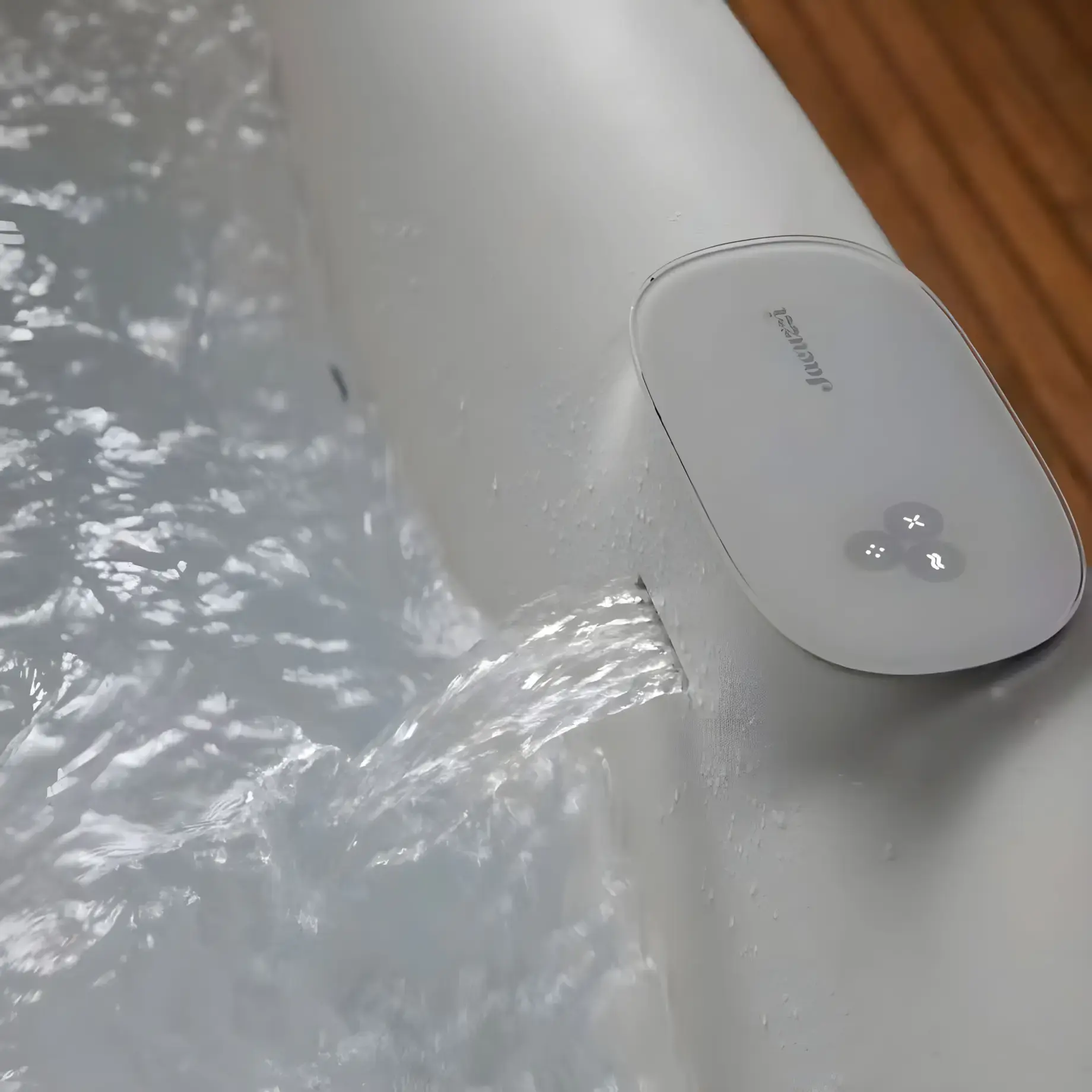 Ванна акрилова гідромасажна Arga Jacuzzi ARG101C0118 — деталь крупним планом