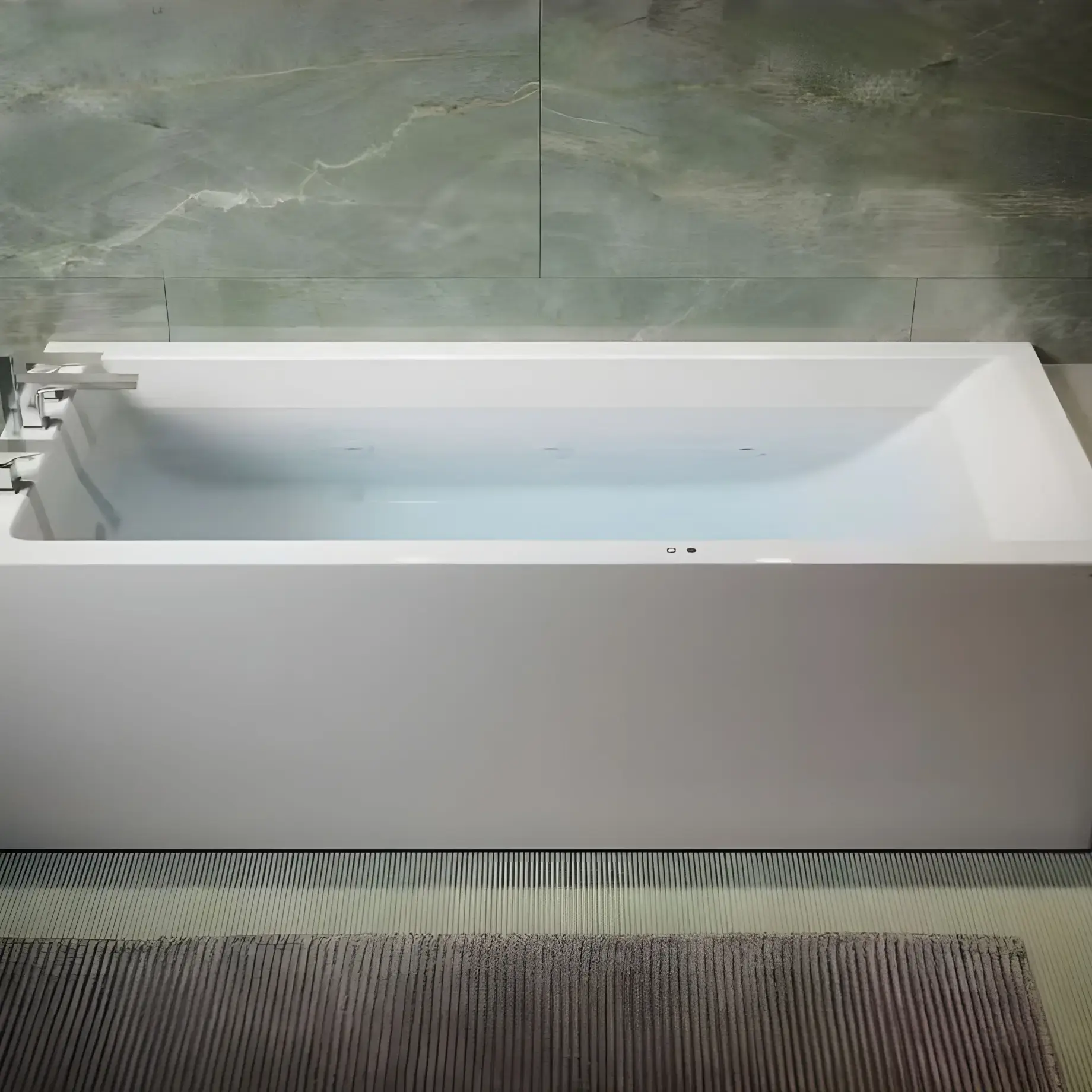 Ванна акрилова гідромасажна Silk Jacuzzi SI0101H2E00+ 9440A19A — вид спереду
