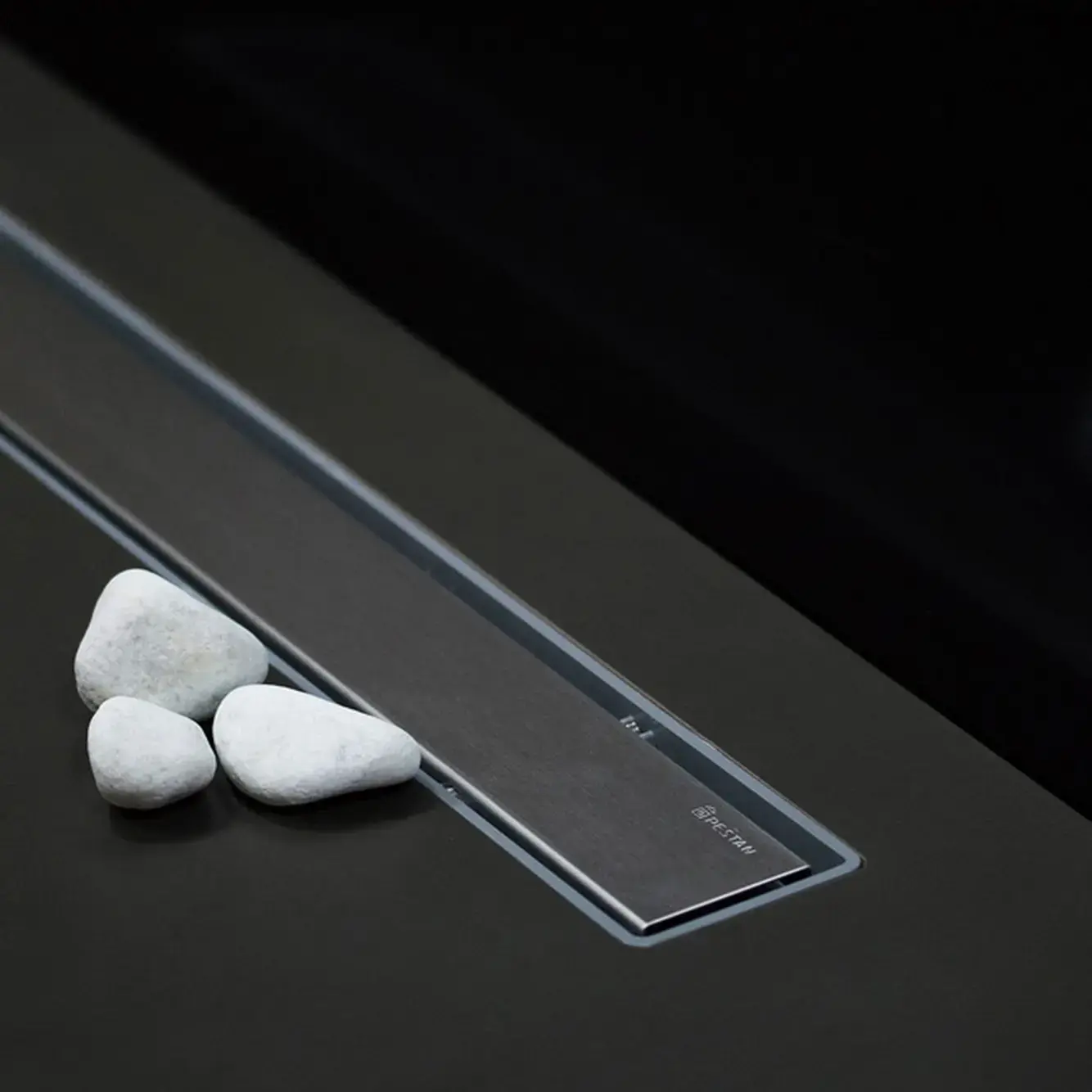 Душовий канал 45 см з решіткою під плитку Confluo Primo Line Pestan 13702501 45 х 12 см — вид спереду