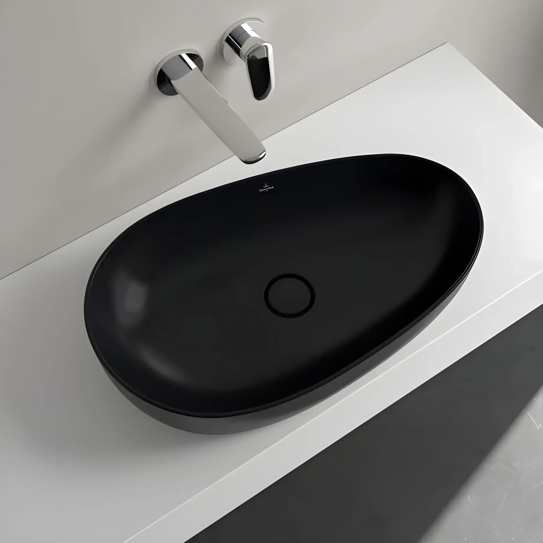 Умивальник Antao Villeroy & Boch 4A7465R7 Pure Black CeramicPlus — вид спереду