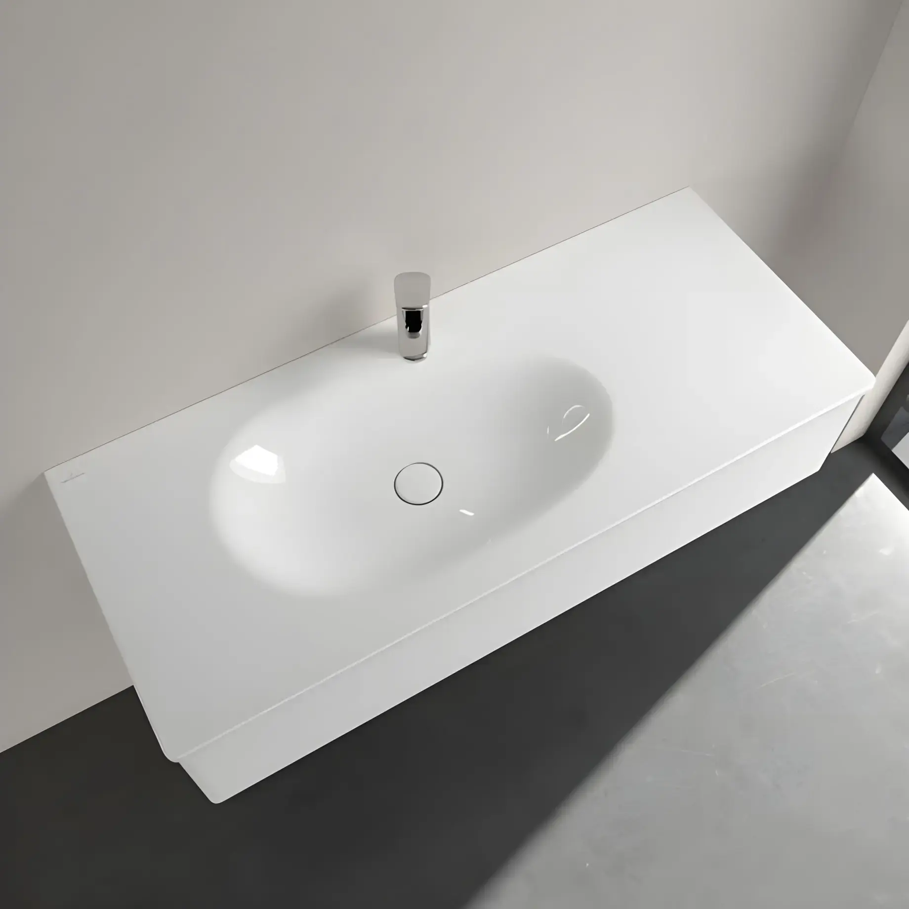 Умивальник Antao Villeroy & Boch 4A77L2R1 — вид ззаду