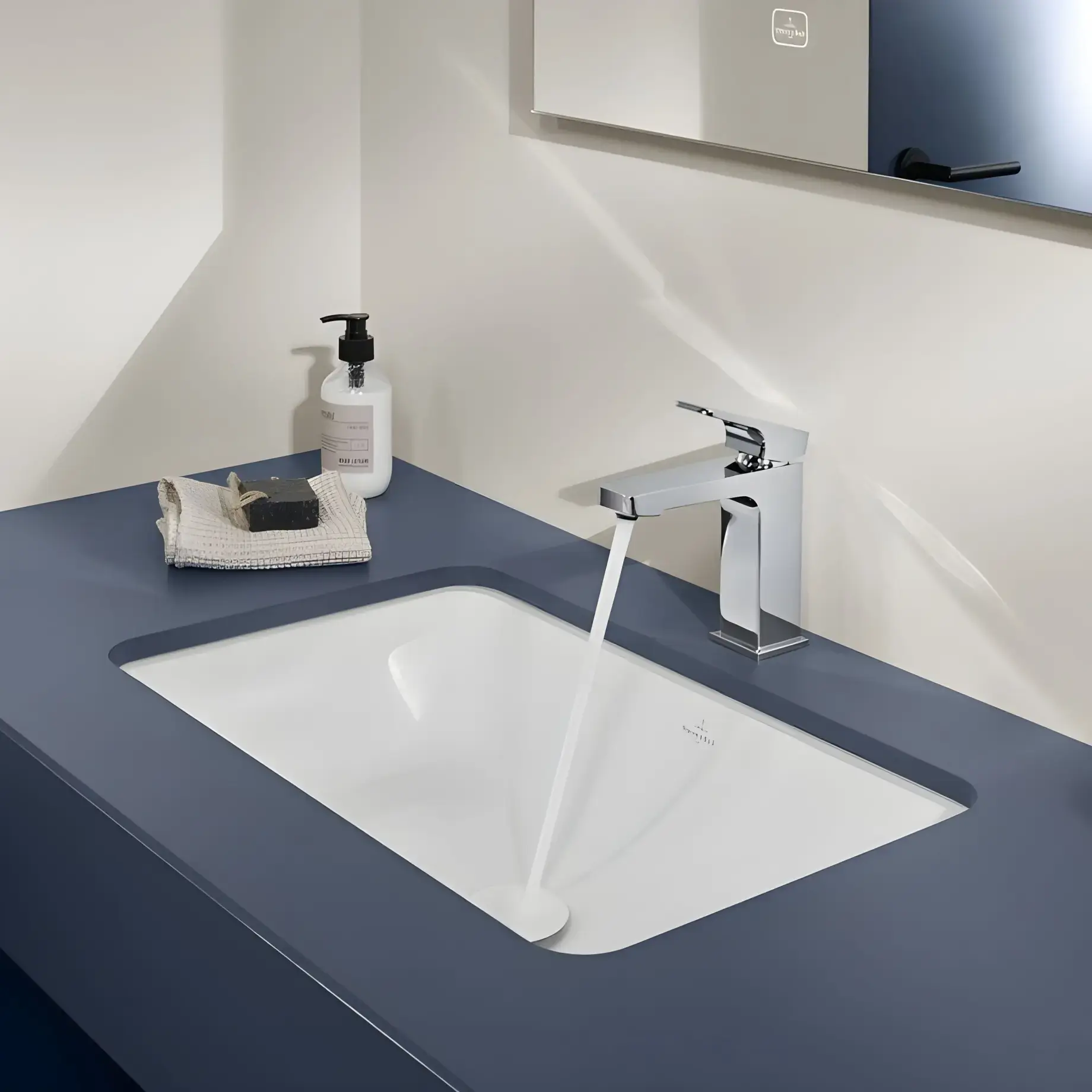 Умывальник Architectura Villeroy & Boch 5A776101 — боковой ракурс