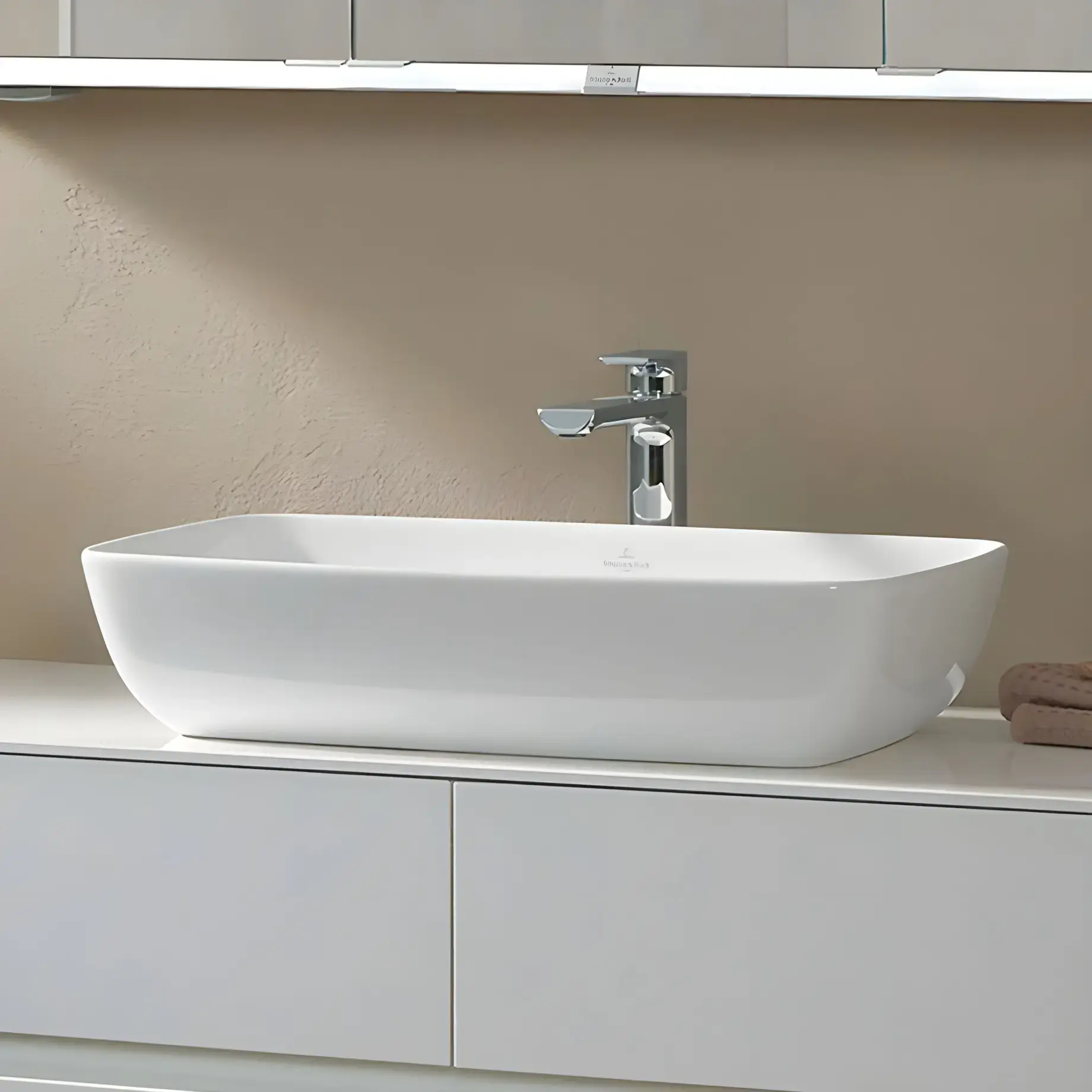 Умивальник Artis Villeroy & Boch 41725801 Alpine White — бічний ракурс