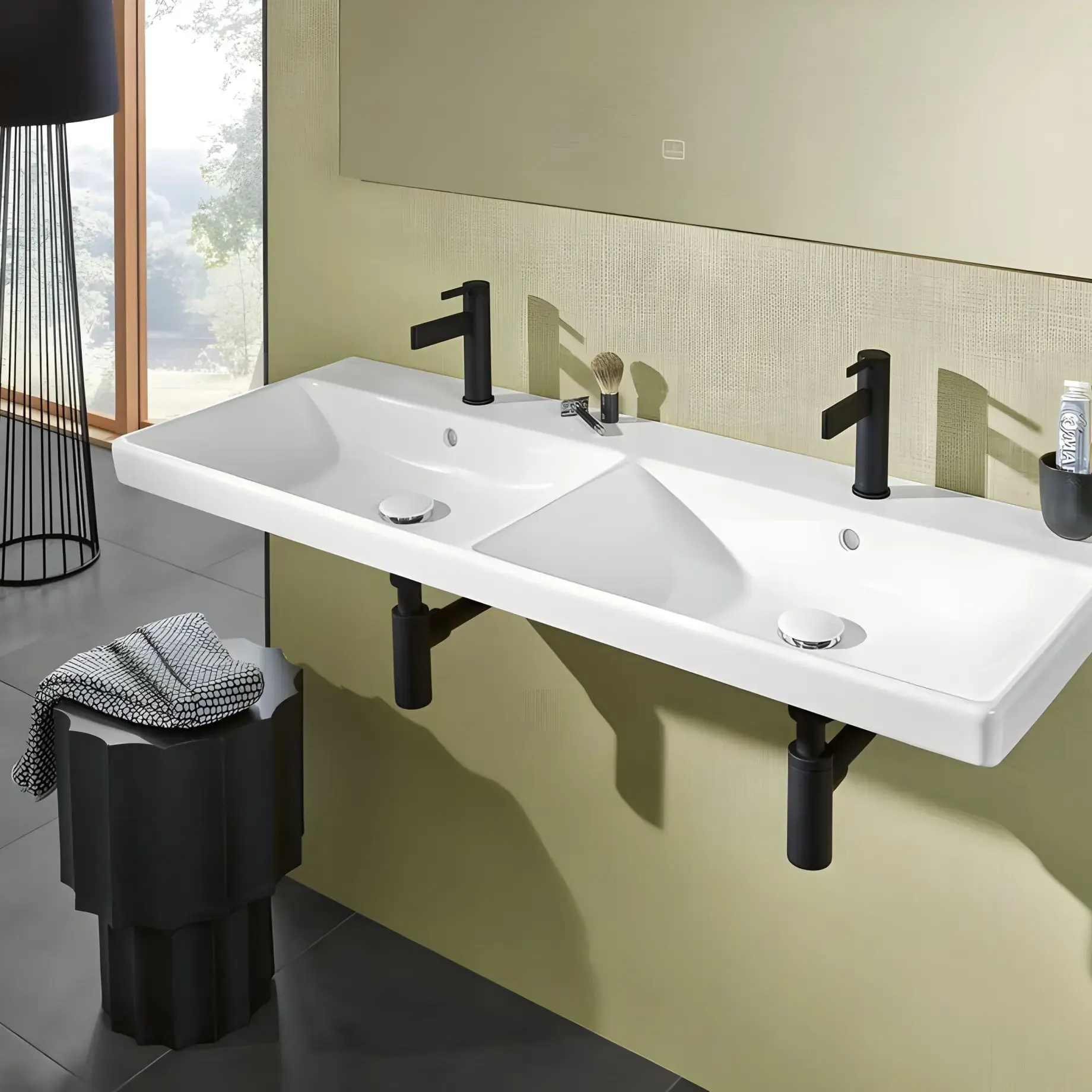 Умивальник Avento Villeroy & Boch 4A23CK01 — вид спереду