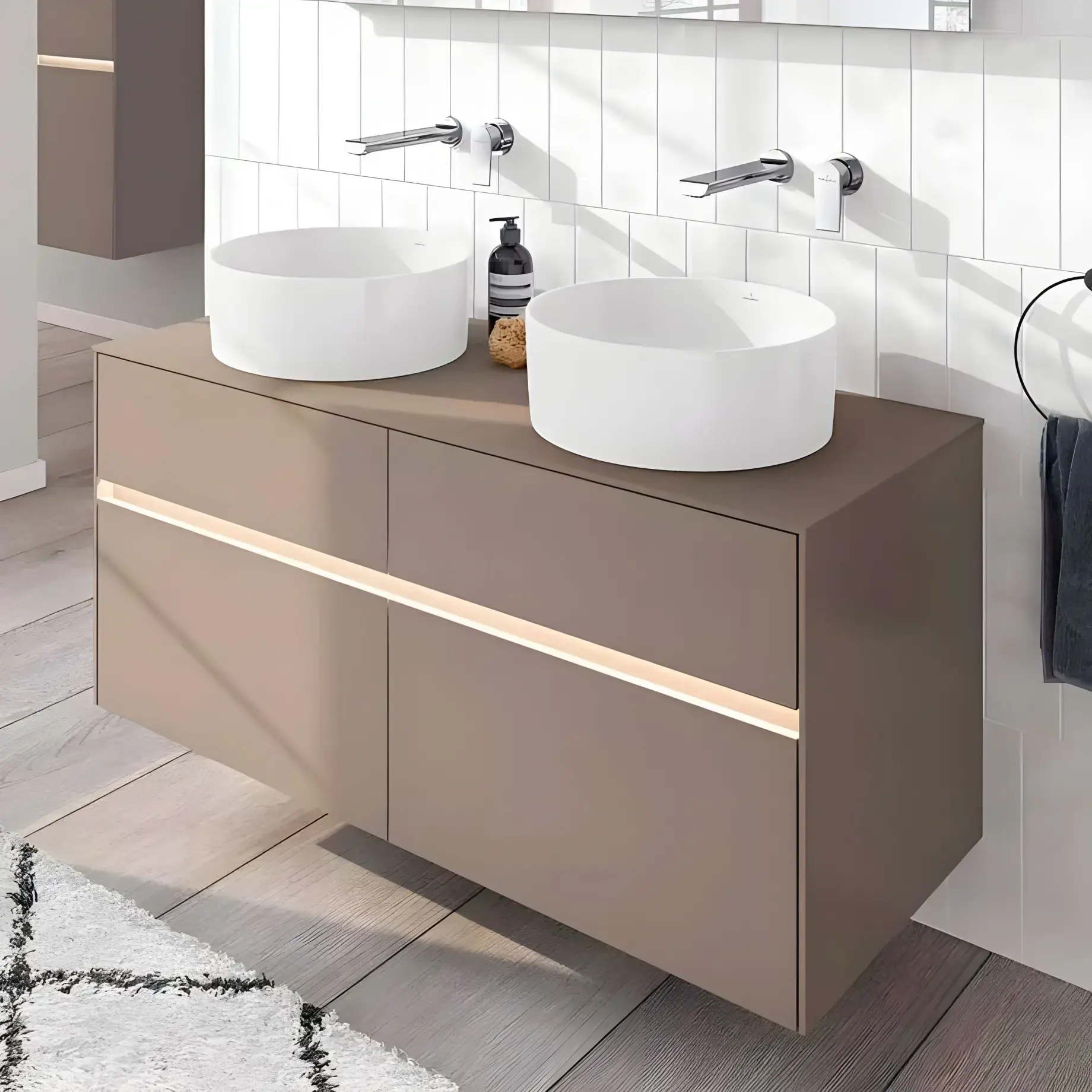 Умывальник Collaro Villeroy & Boch 4A184001 — вид сзади
