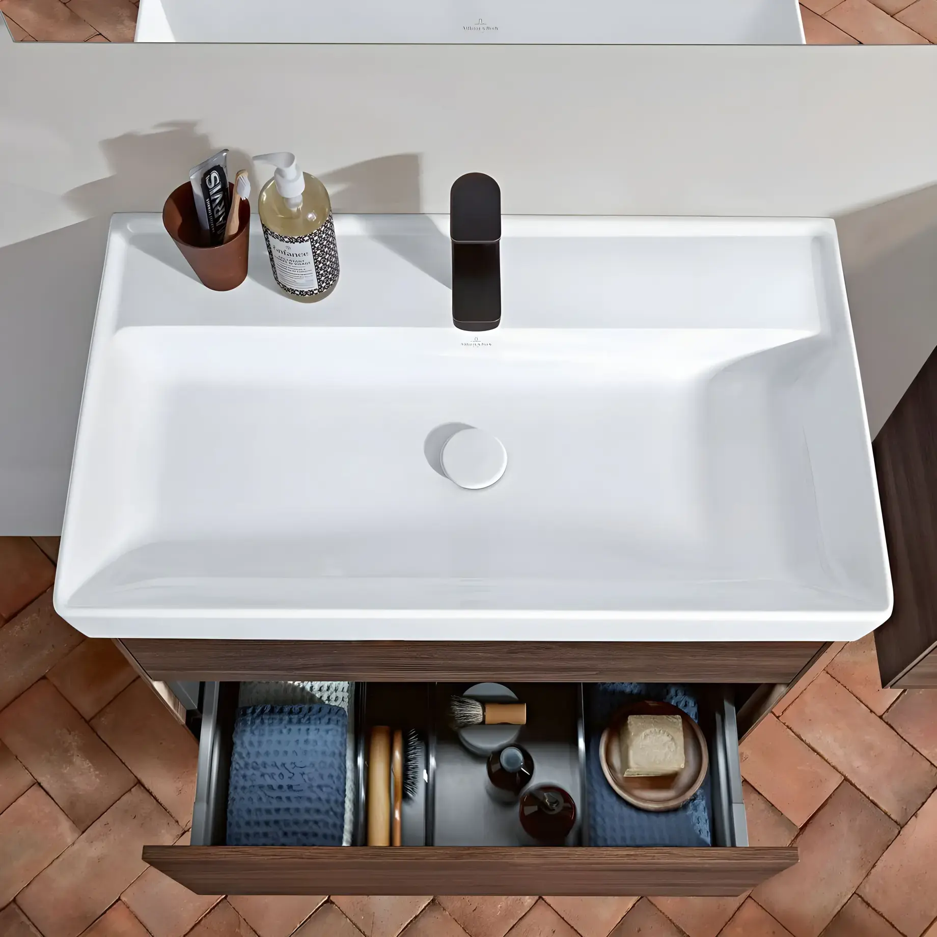 Умивальник Collaro Villeroy & Boch 4A33A2R1 — вид спереду