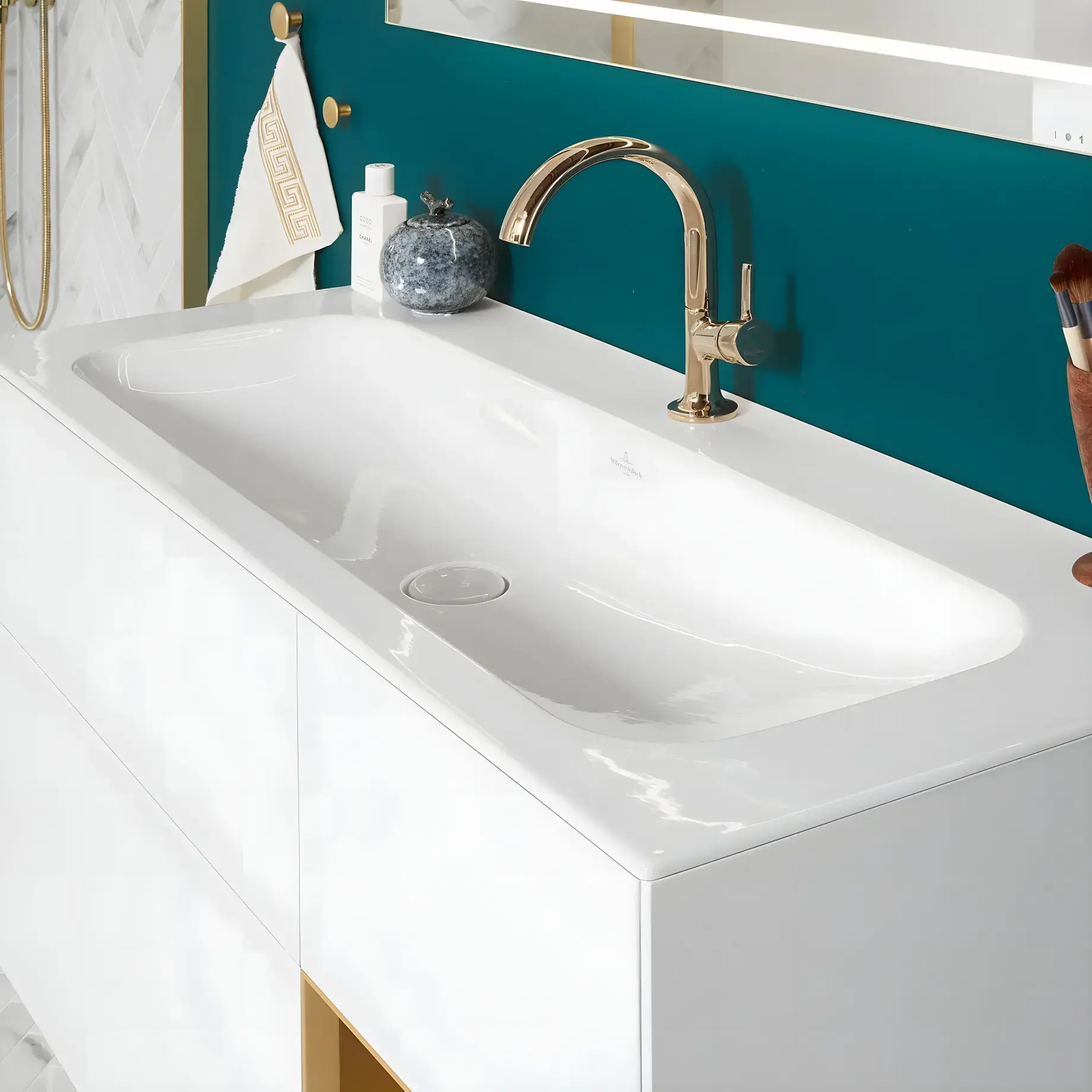 Умивальник Finion Villeroy & Boch 4164CBR1 — вид спереду