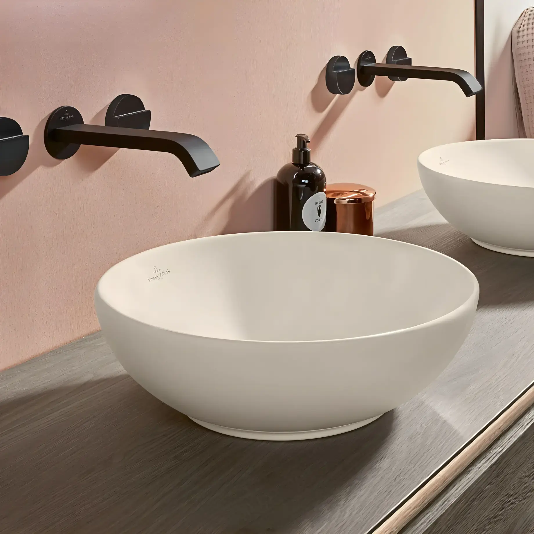 Умивальник Loop & Friends Villeroy & Boch 4A4500AM Almond CeramicPlus — вид згори
