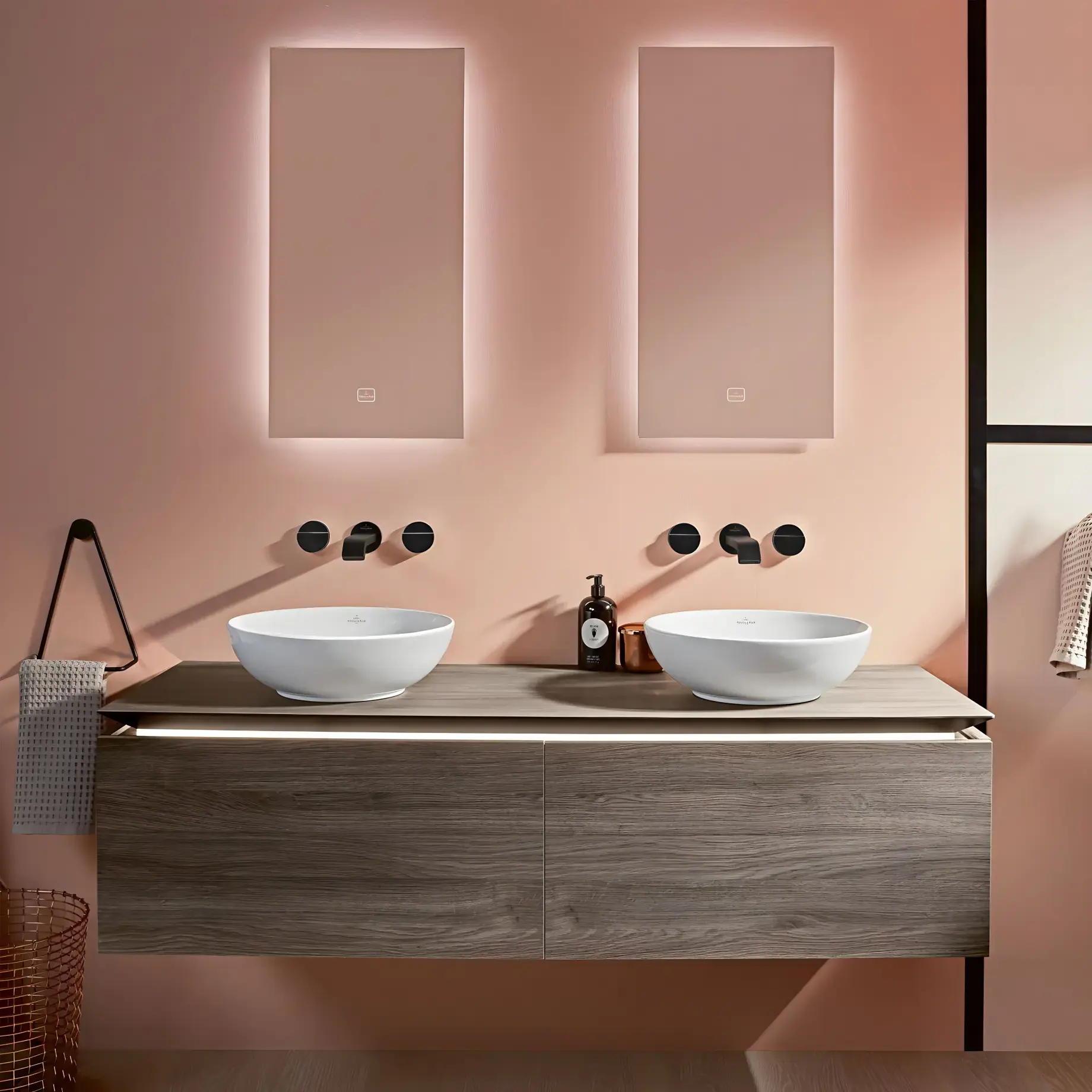 Умывальник Loop & Friends Villeroy & Boch 4A4601R1 — вид спереди
