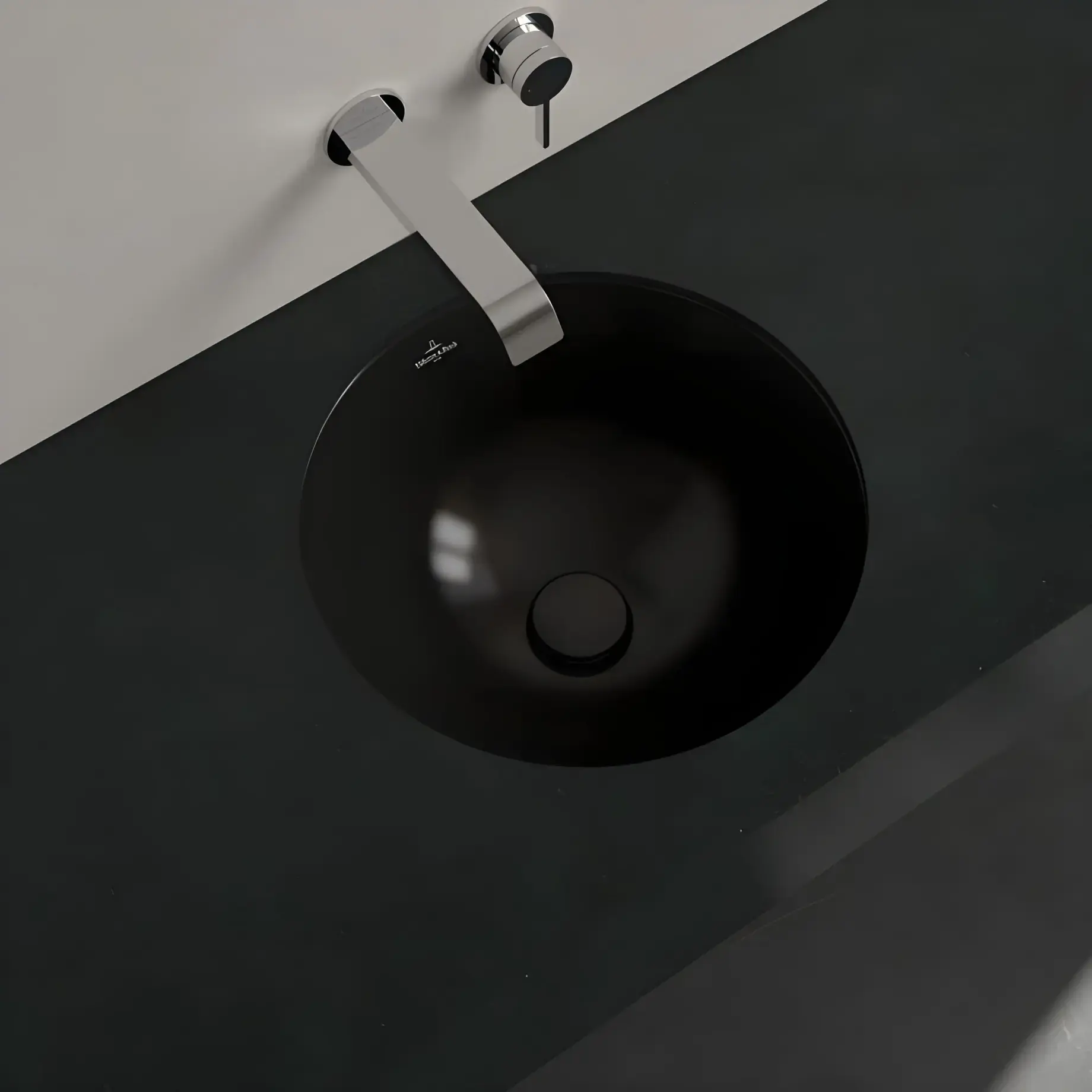 Умивальник Loop & Friends Villeroy & Boch 4A5201R7 Pure Black CeramicPlus — вид спереду