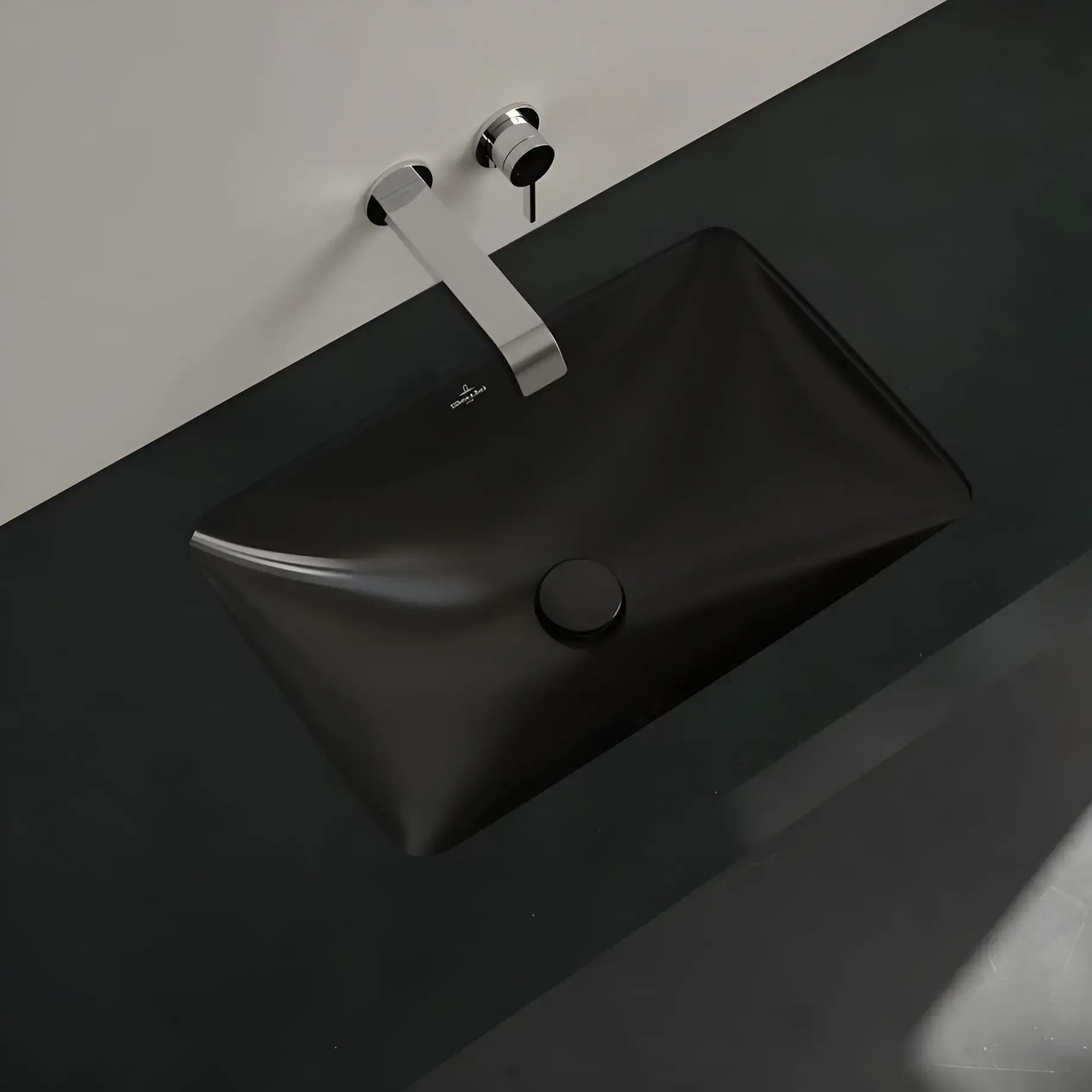 Умивальник Loop & Friends Villeroy & Boch 4A5701R7 Pure Black CeramicPlus — вид спереду
