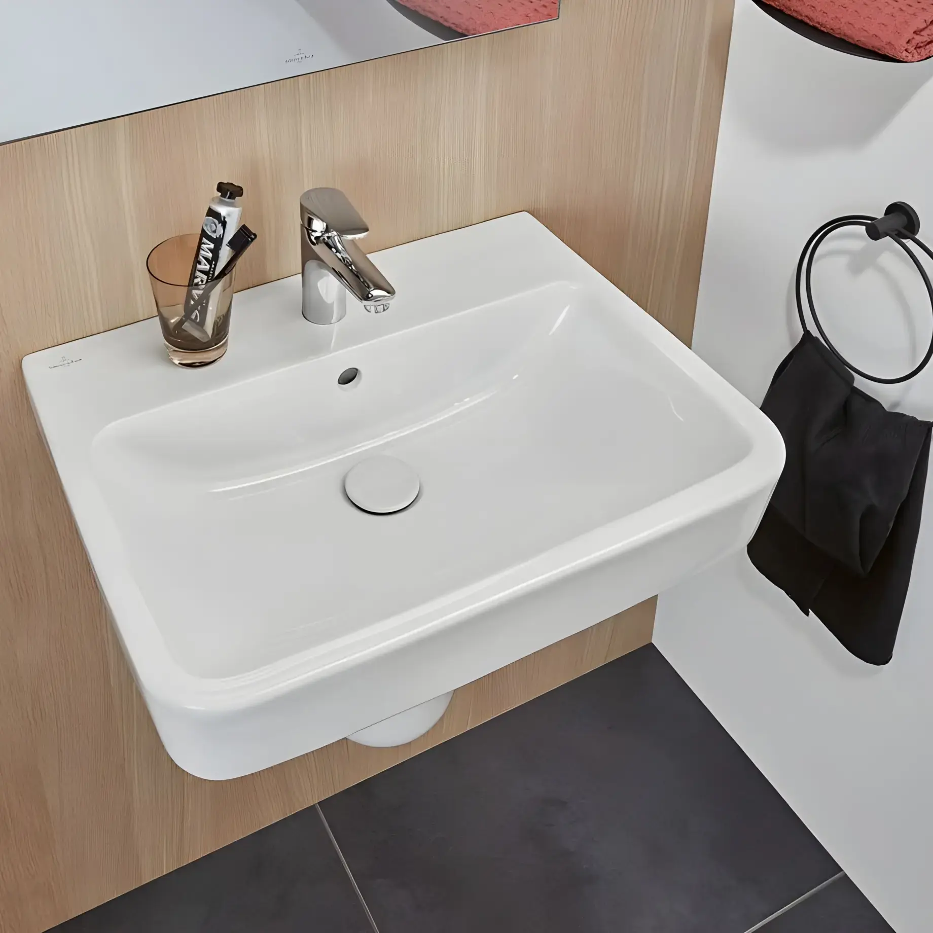 Умивальник O.novo Villeroy & Boch 4A416001 — вид спереду
