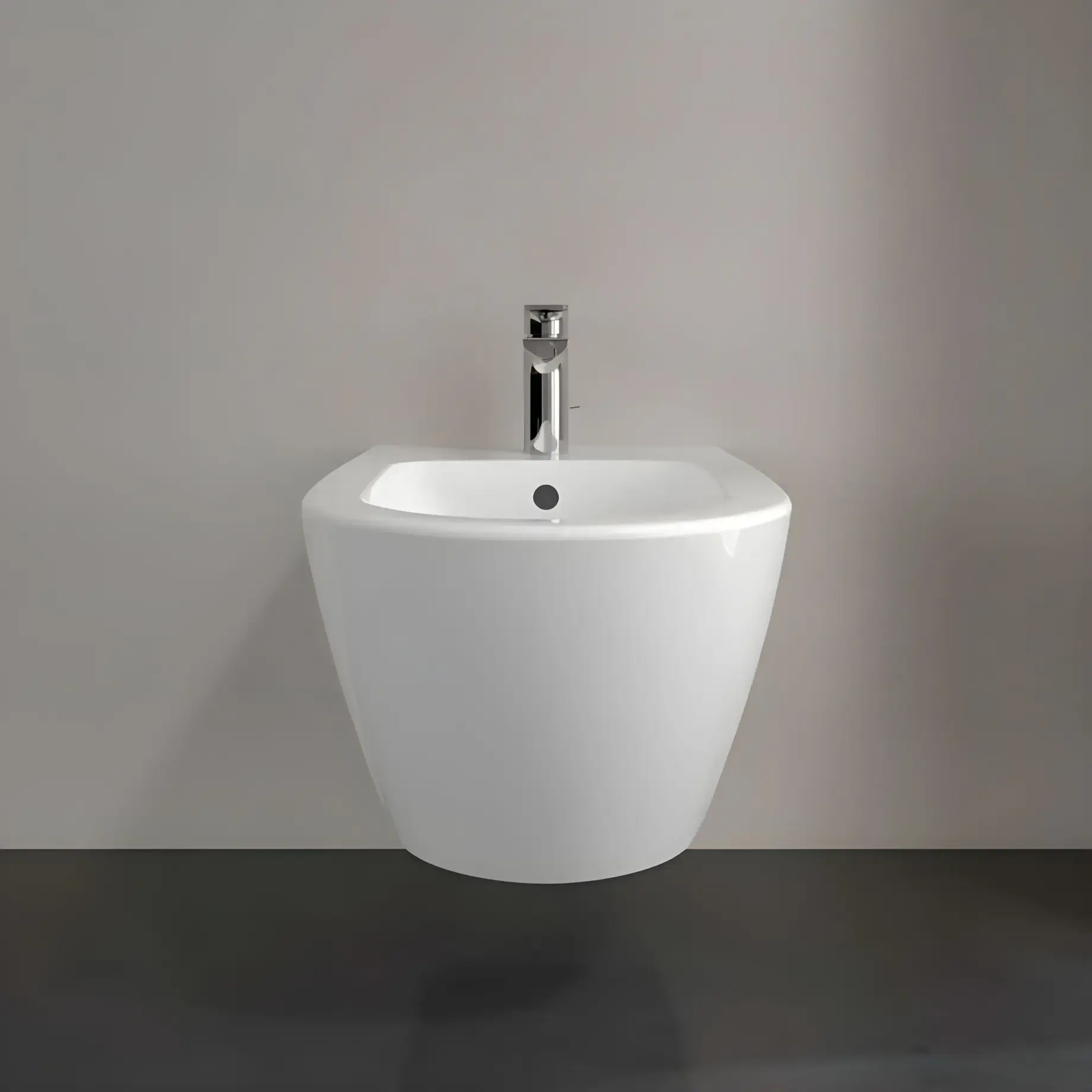 Біде Subway 2.0 Villeroy & Boch 54000001 White Alpin — ракурс 3/4