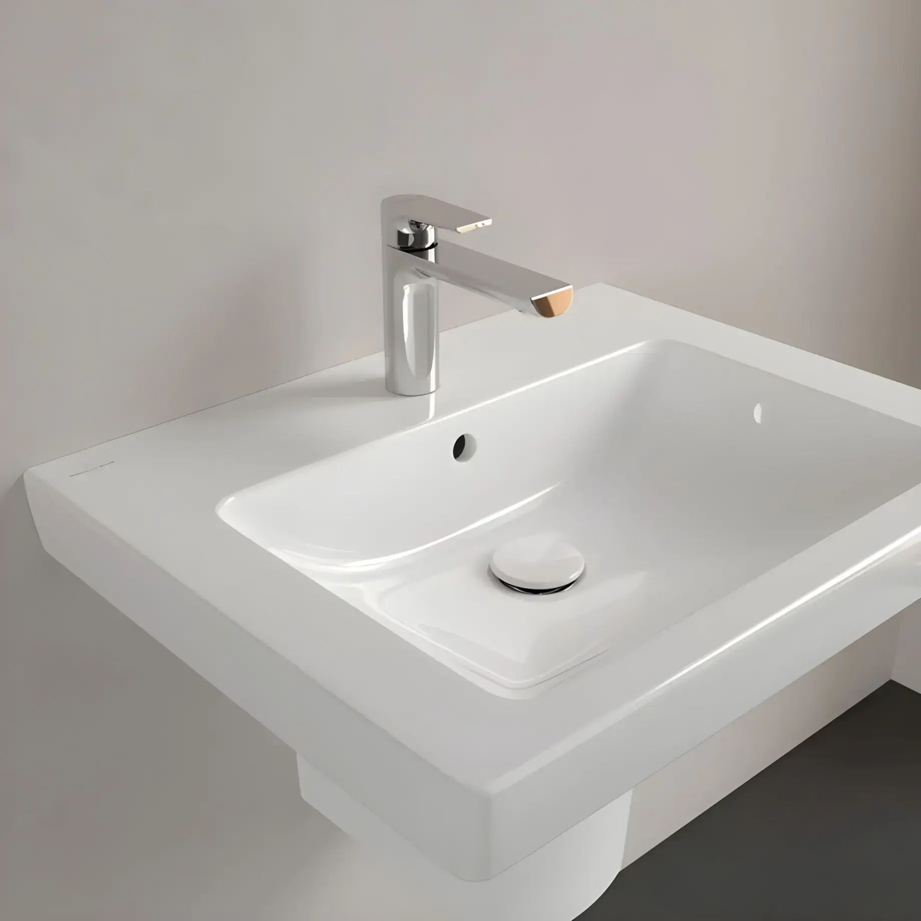 Умивальник Subway 2.0 Villeroy & Boch 71136001 — вид ззаду