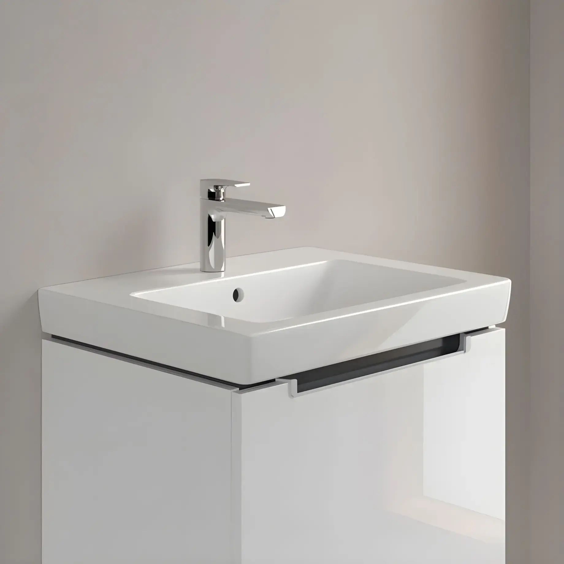 Умивальник Subway 2.0 Villeroy & Boch 7113F001 — вид ззаду