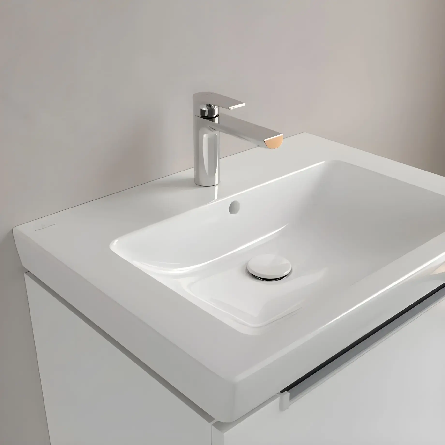 Умывальник Subway 2.0 Villeroy & Boch 7113FA01 — вид внутрь